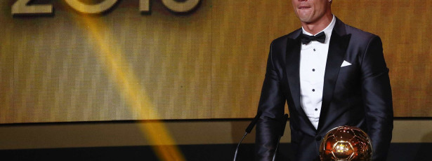 Cristiano Ronaldo eleito o melhor jogador do ano Cristiano Ronaldo eleito o melhor jogador do ano