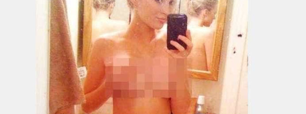 Professora  processada aps mandar fotos sensuais para alunos 