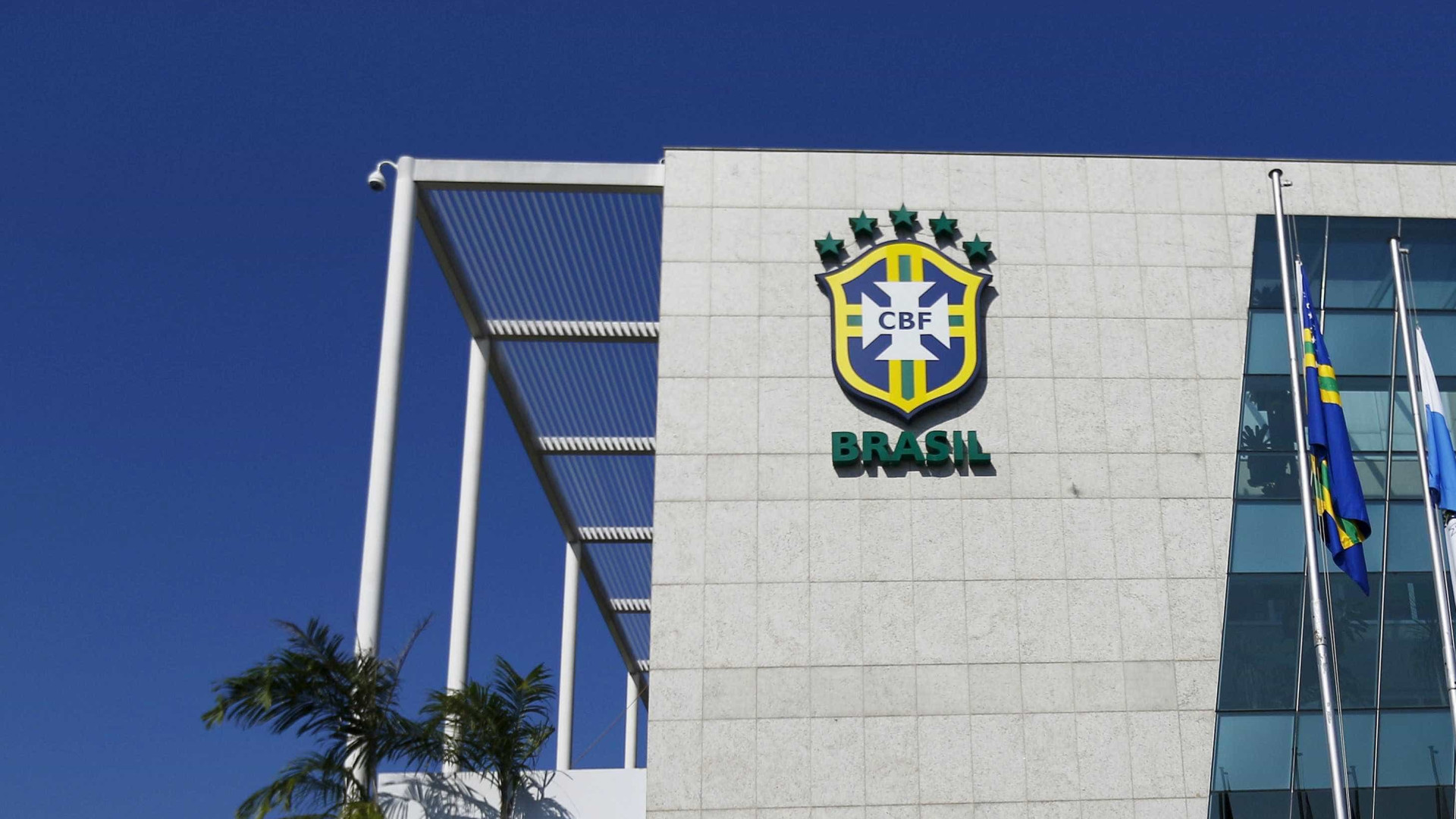 CBF decreta luto e suspende rodada final
do Campeonato Brasileiro