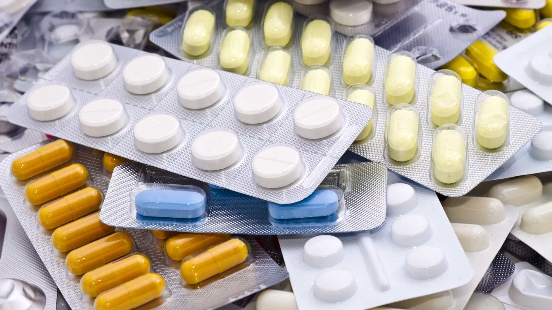 Cinco medicamentos são suspensos após inspeção em fábricas