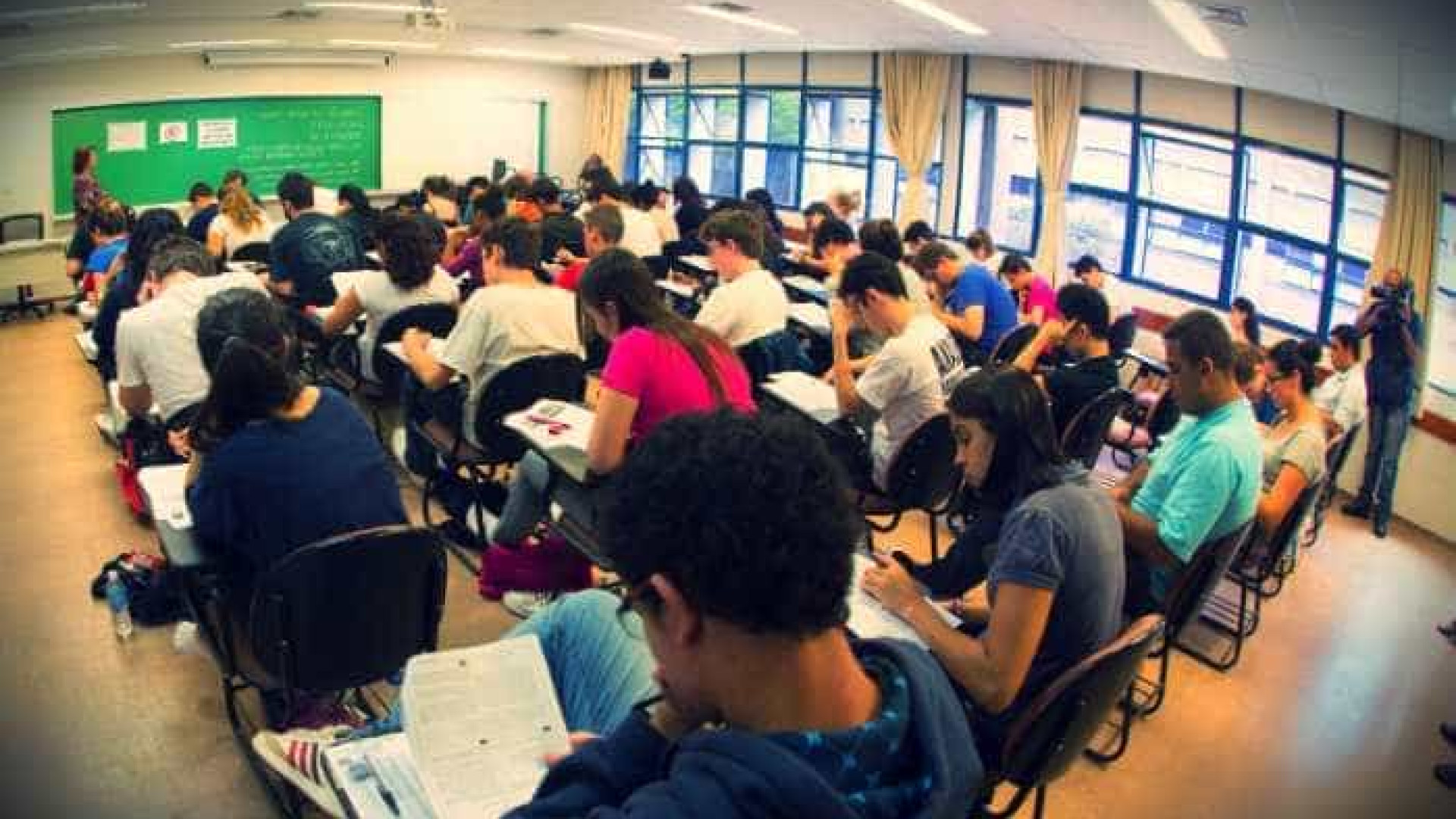 Reforma do ensino médio: relator propõe manter disciplinas obrigatórias