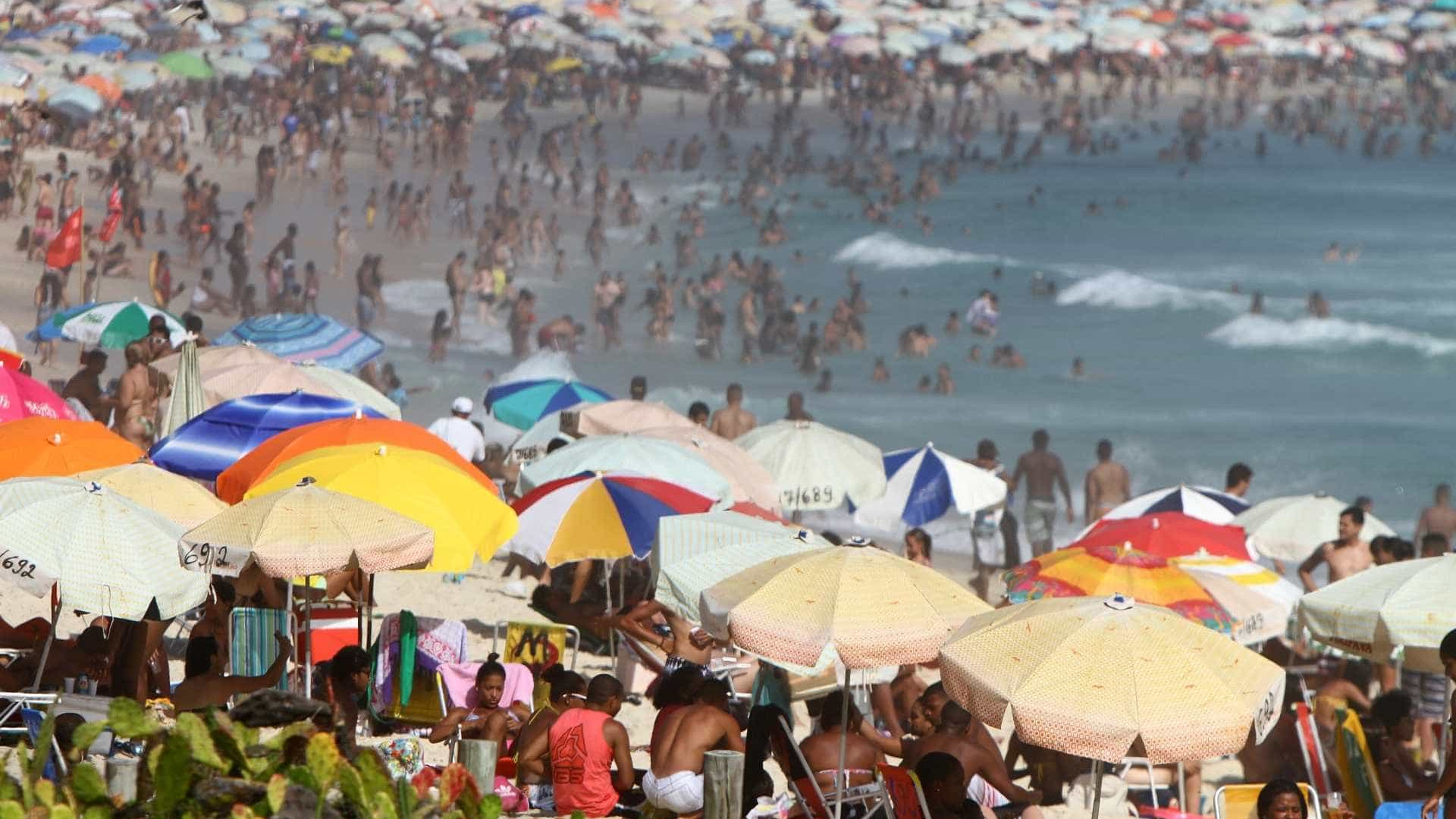 Pesquisa: 70% das praias urbanas do Brasil estão impróprias para banho