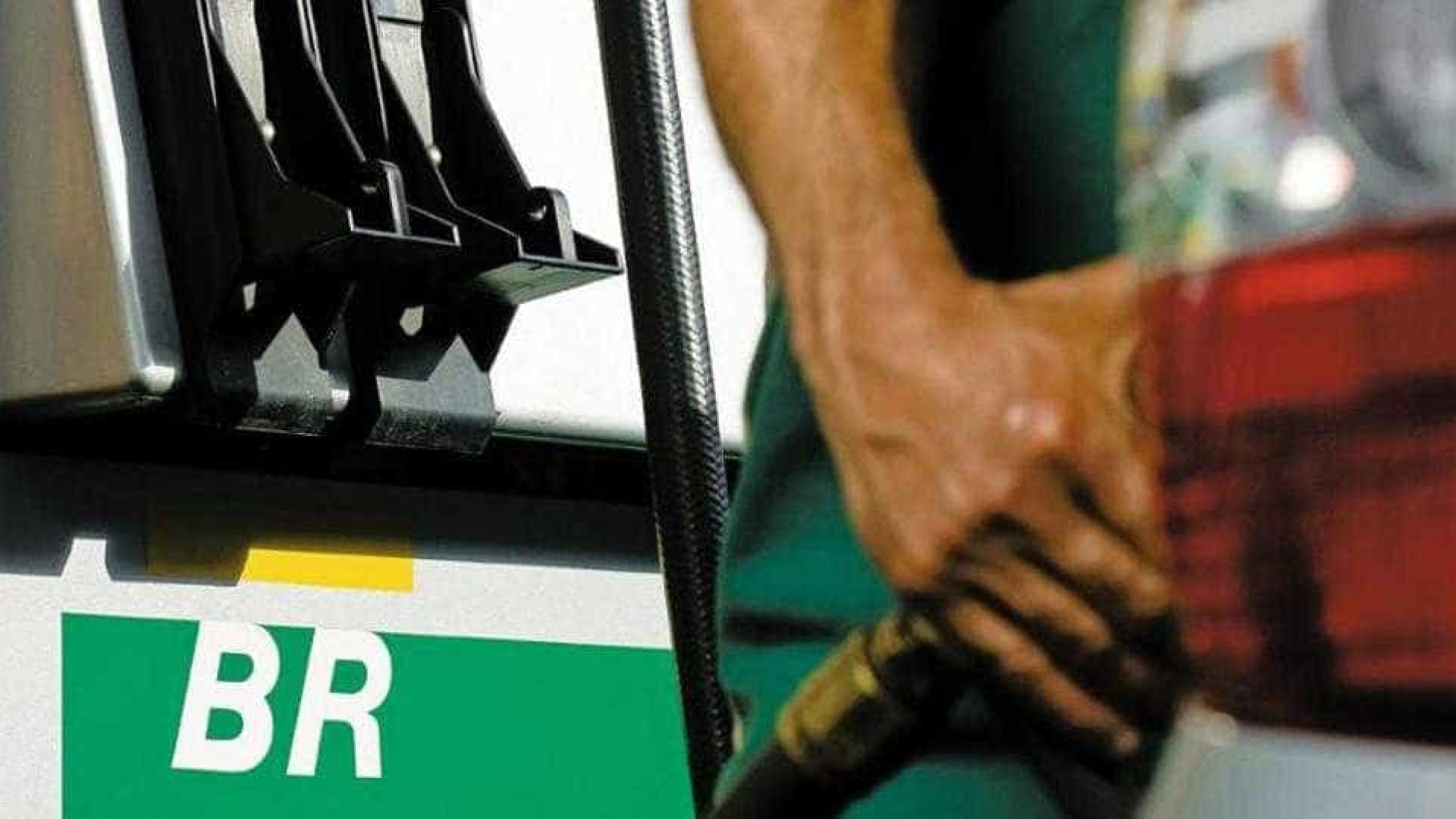 Gasolina sobe em 16 Estados, diz ANP; preÃ§o avanÃ§a 0,17%