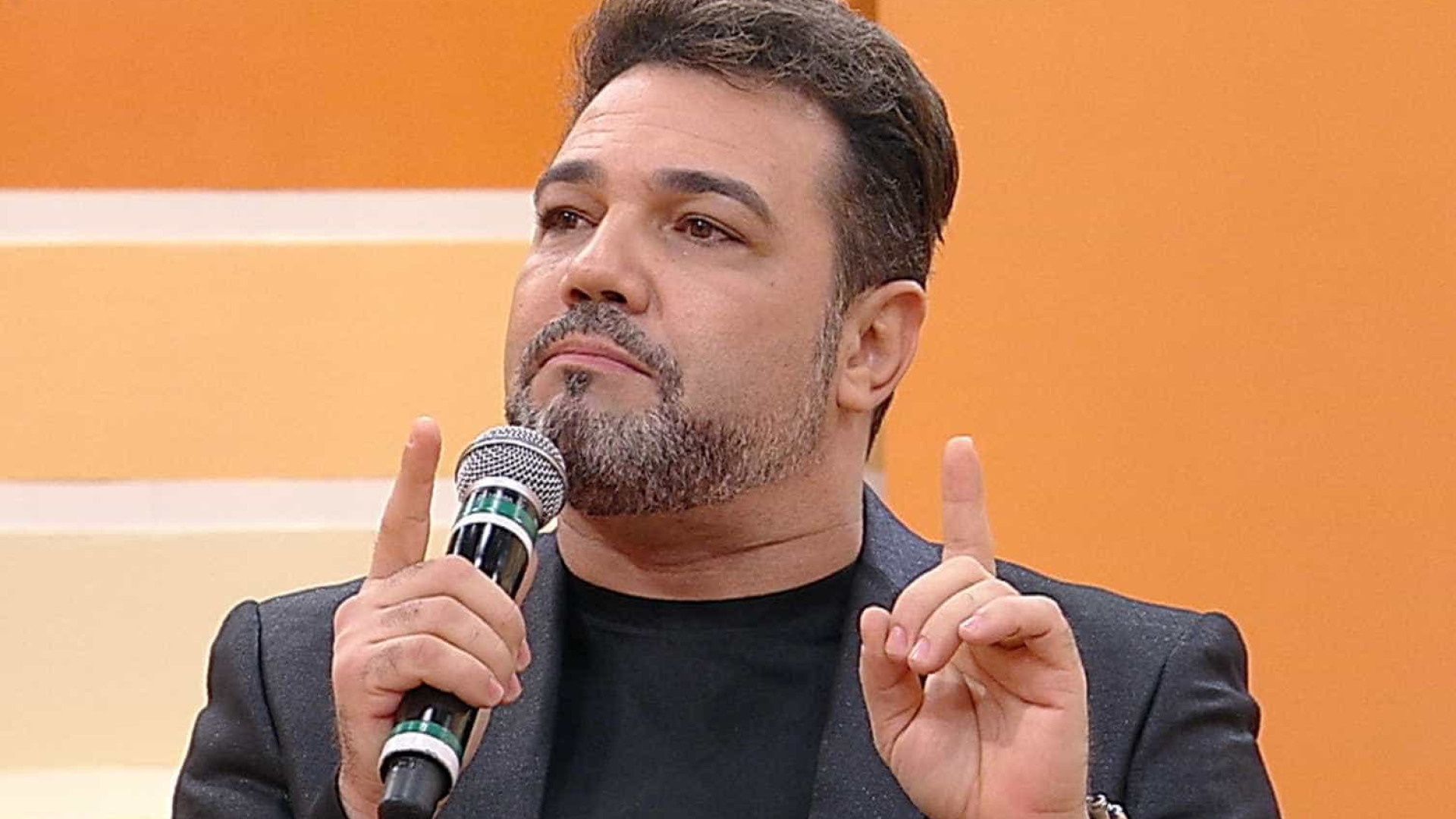 Após acusação de estupro, Anonymous
expõe 'podres' de Feliciano