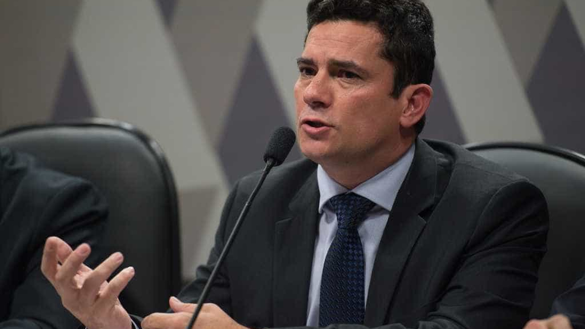TRF revê decisão de Moro e define maior pena da Lava Jato