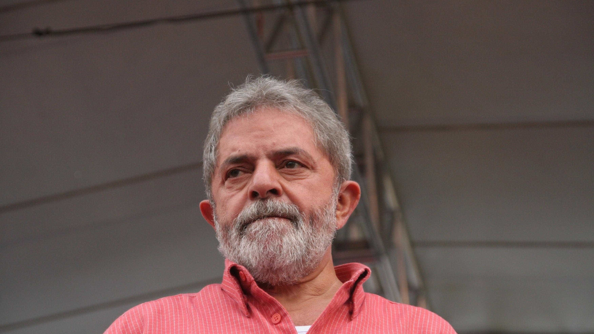 Lula pede à Justiça para ir ao velório do irmão Vavá