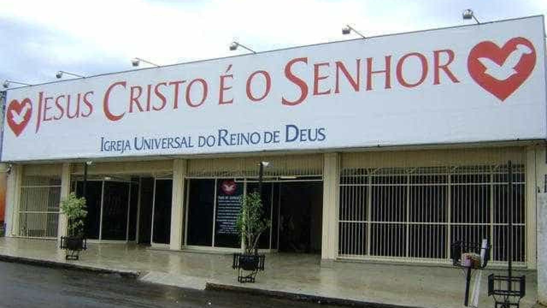 Jornais da Igreja Universal são disponibilizados na Prefeitura do Rio