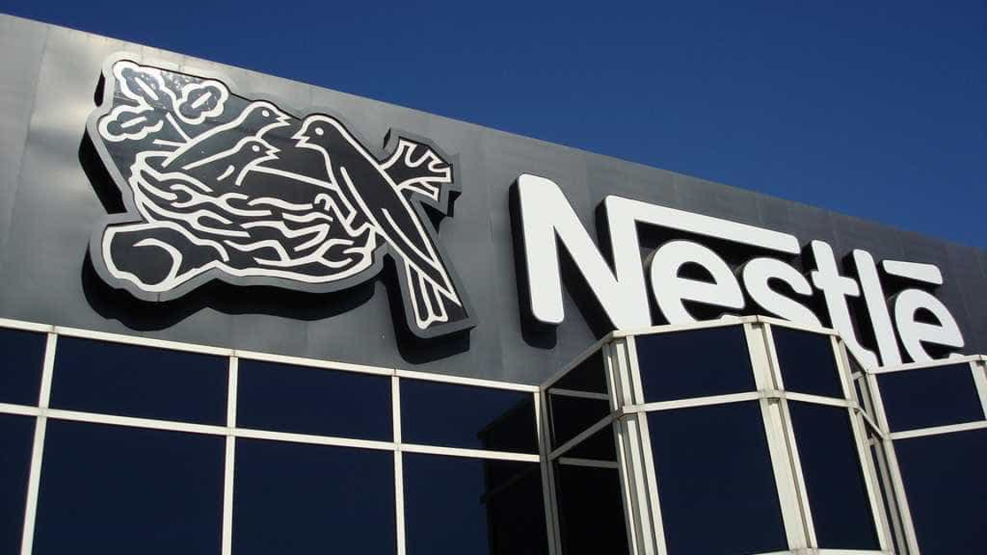 Nestle не будет сворачивать бизнес в России