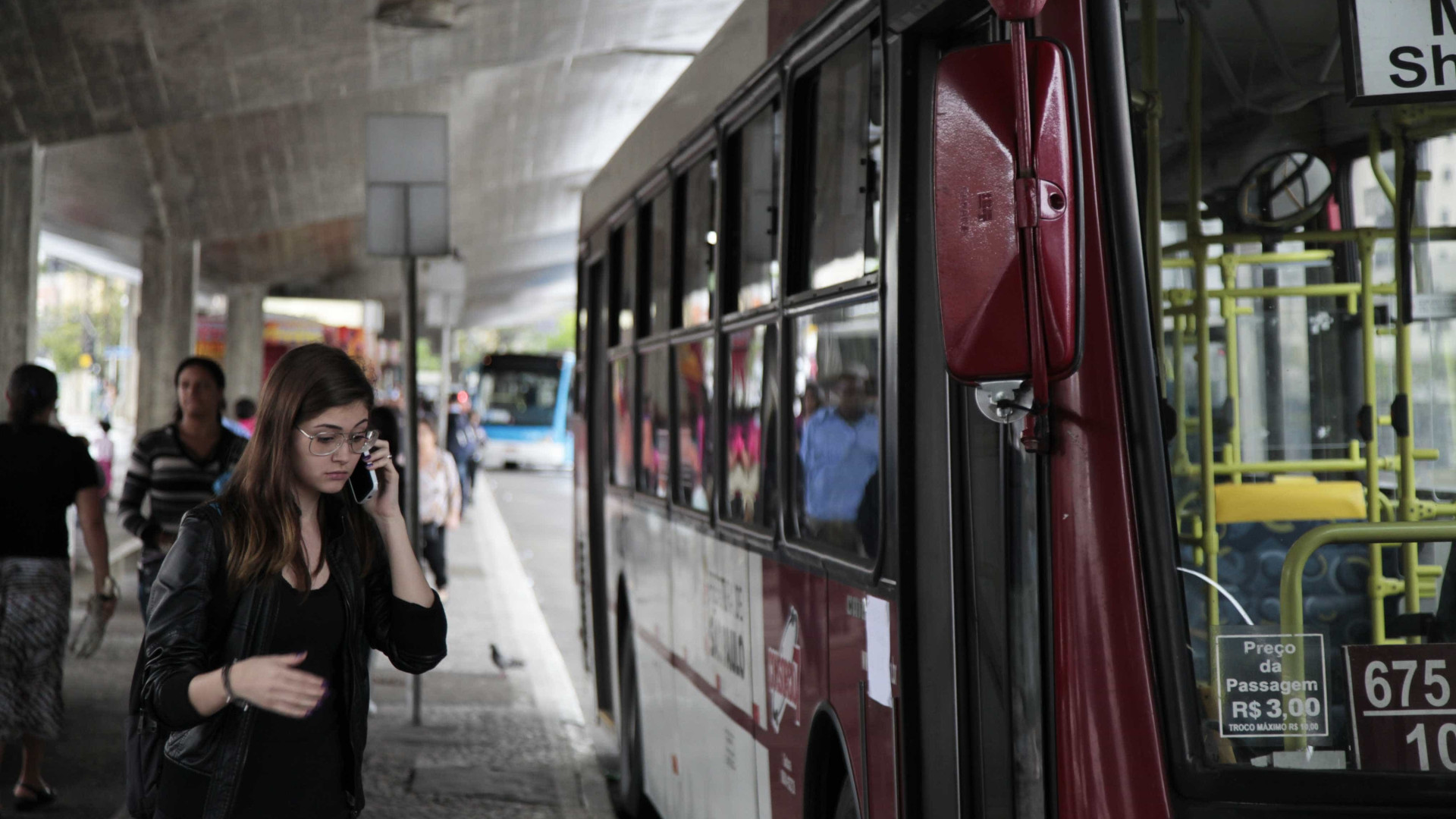 Motoristas de ônibus de SP ameaçam entrar em greve na próxima quarta