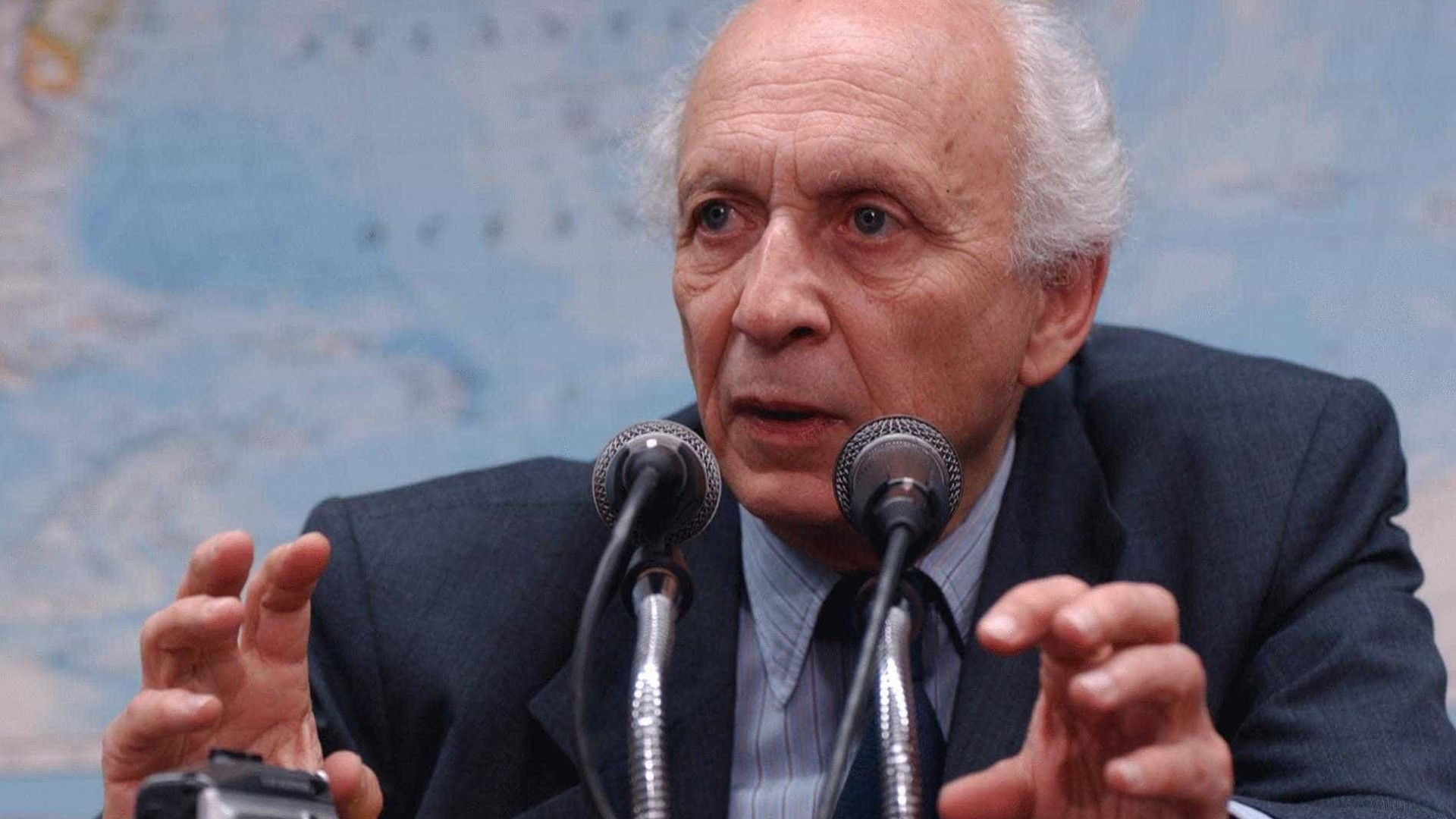 Ricupero recebe prêmio na Academia Brasileira de Letras
