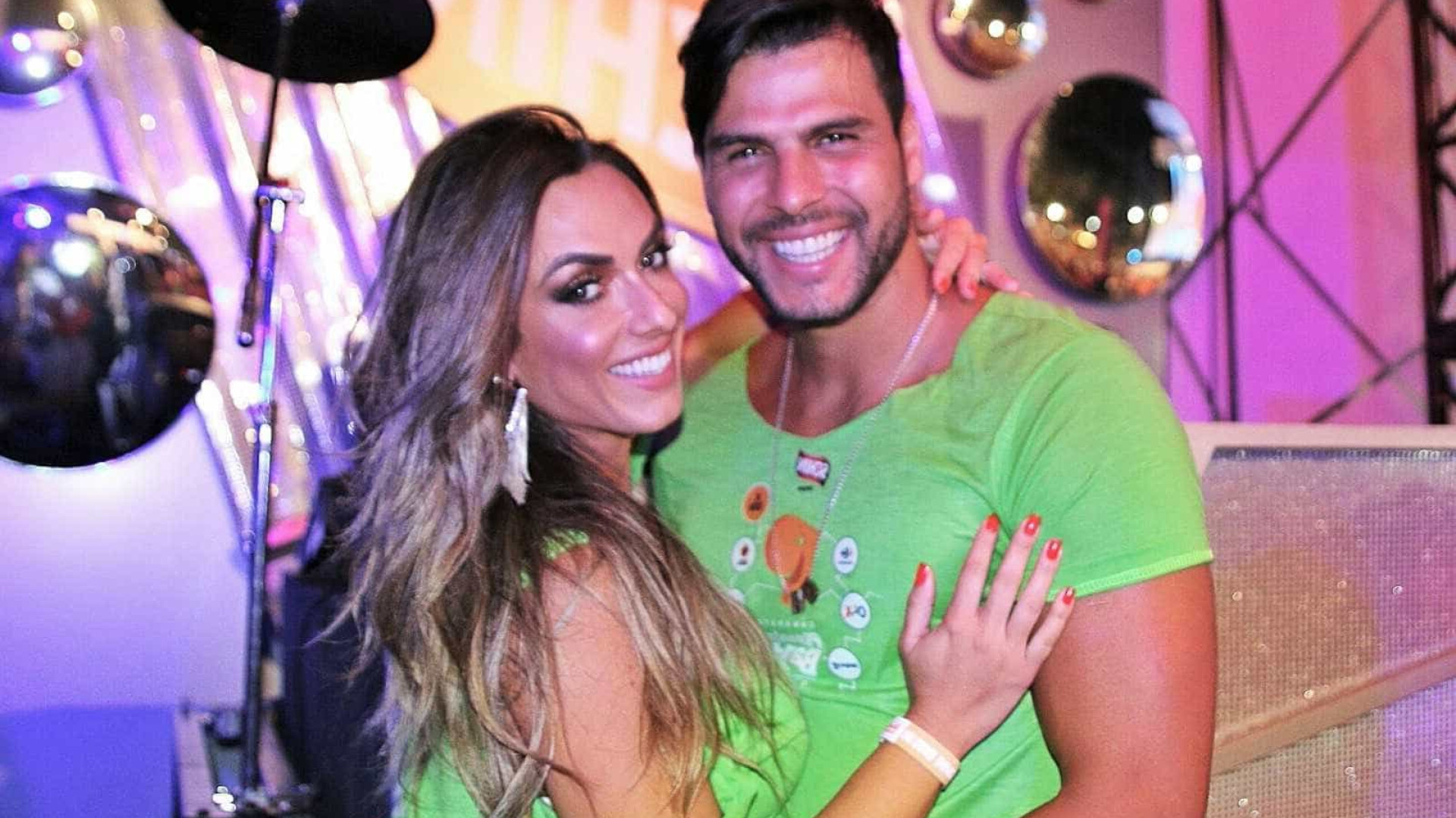 Após um ano juntos, Nicole Bahls e Marcelo Bimbi querem filhos