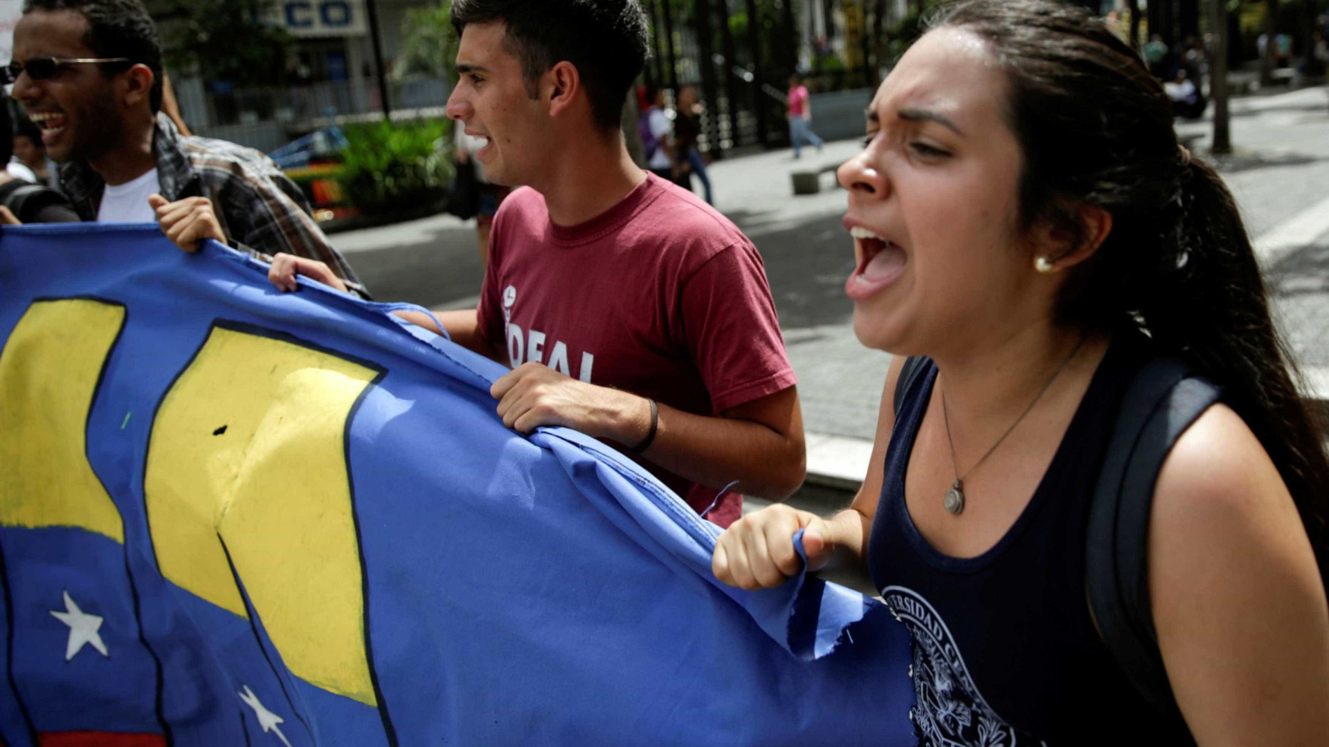 Oposição venezuelana anuncia protestos em vários estados