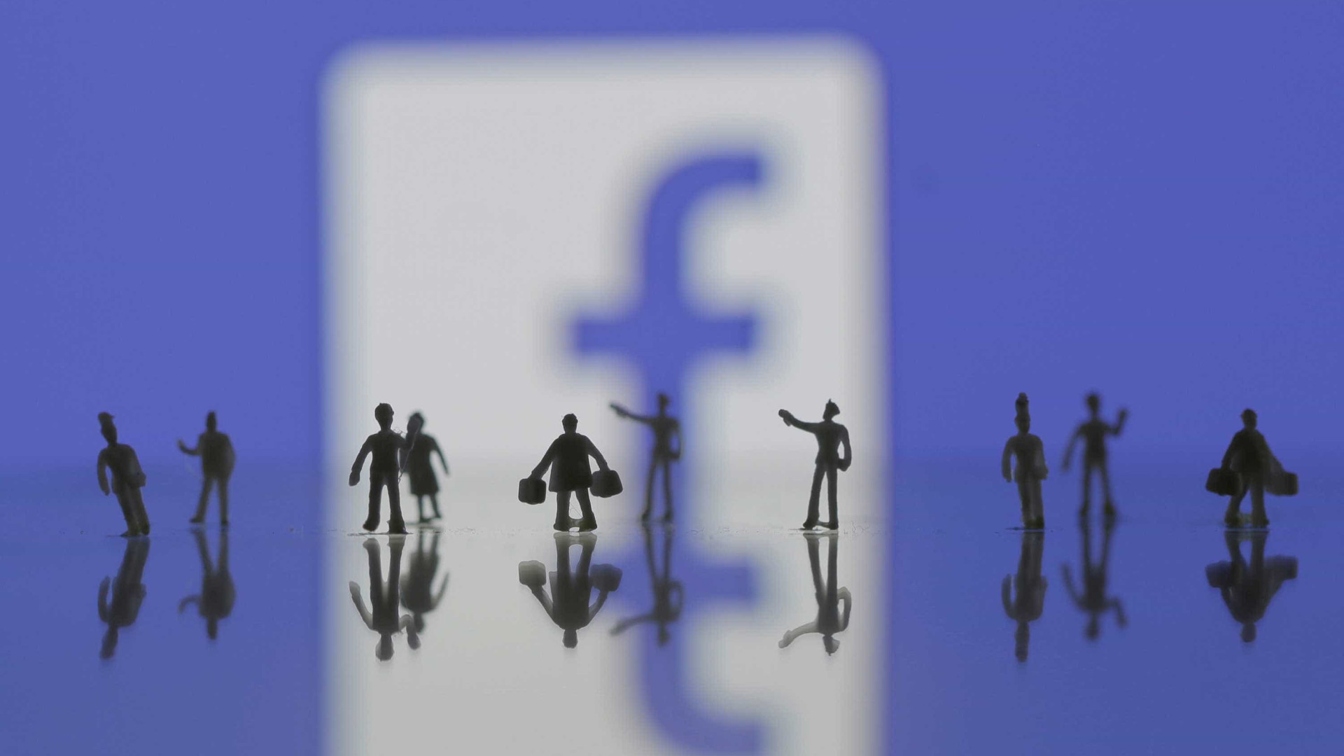 Funcionários do Facebook temem ser espiados pela própria empresa