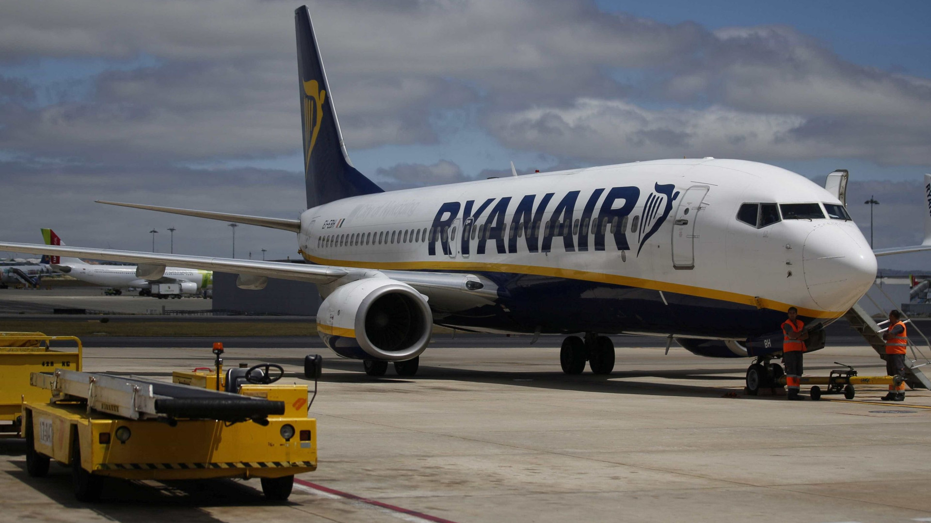 Funcionário de companhia aérea morre atropelado em aeroporto