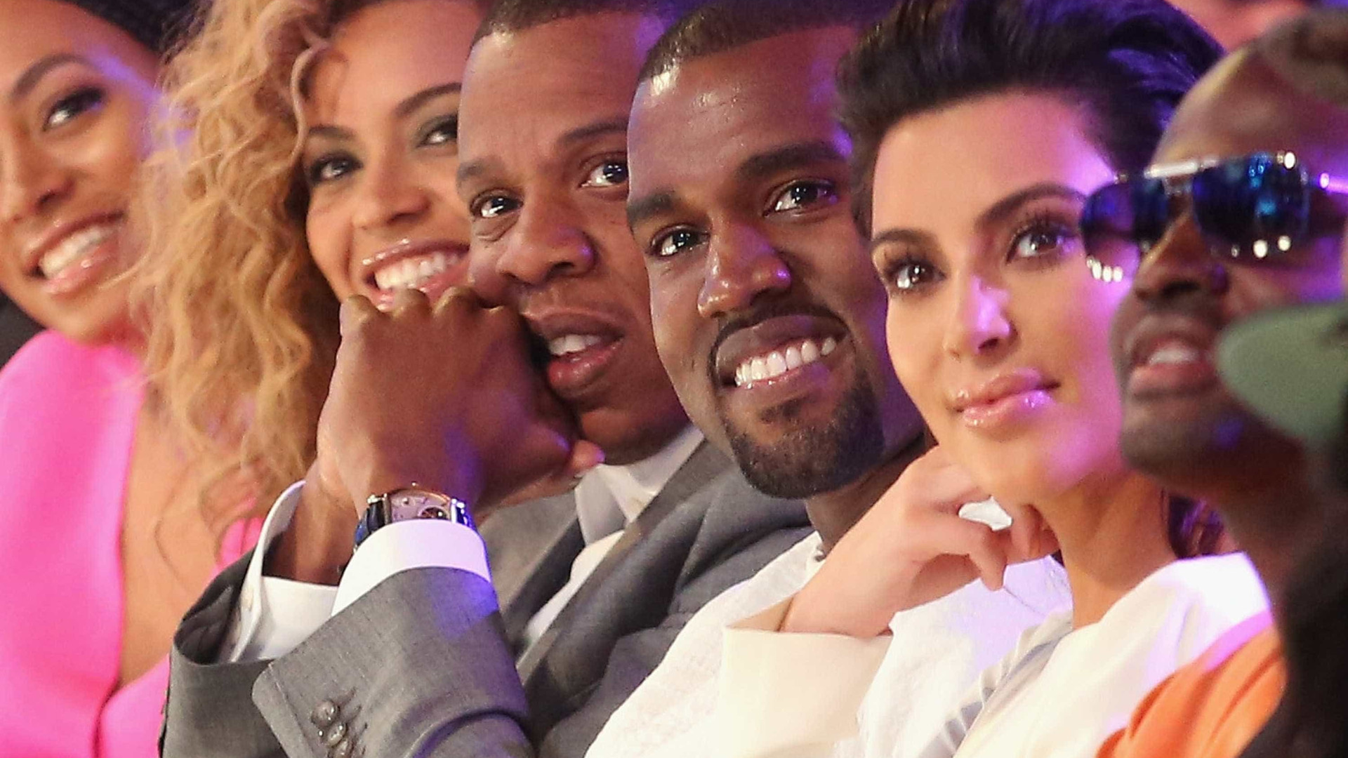 Beyoncé e Jay-Z oferecem presente com diamantes a bebê de Kim e Kanye