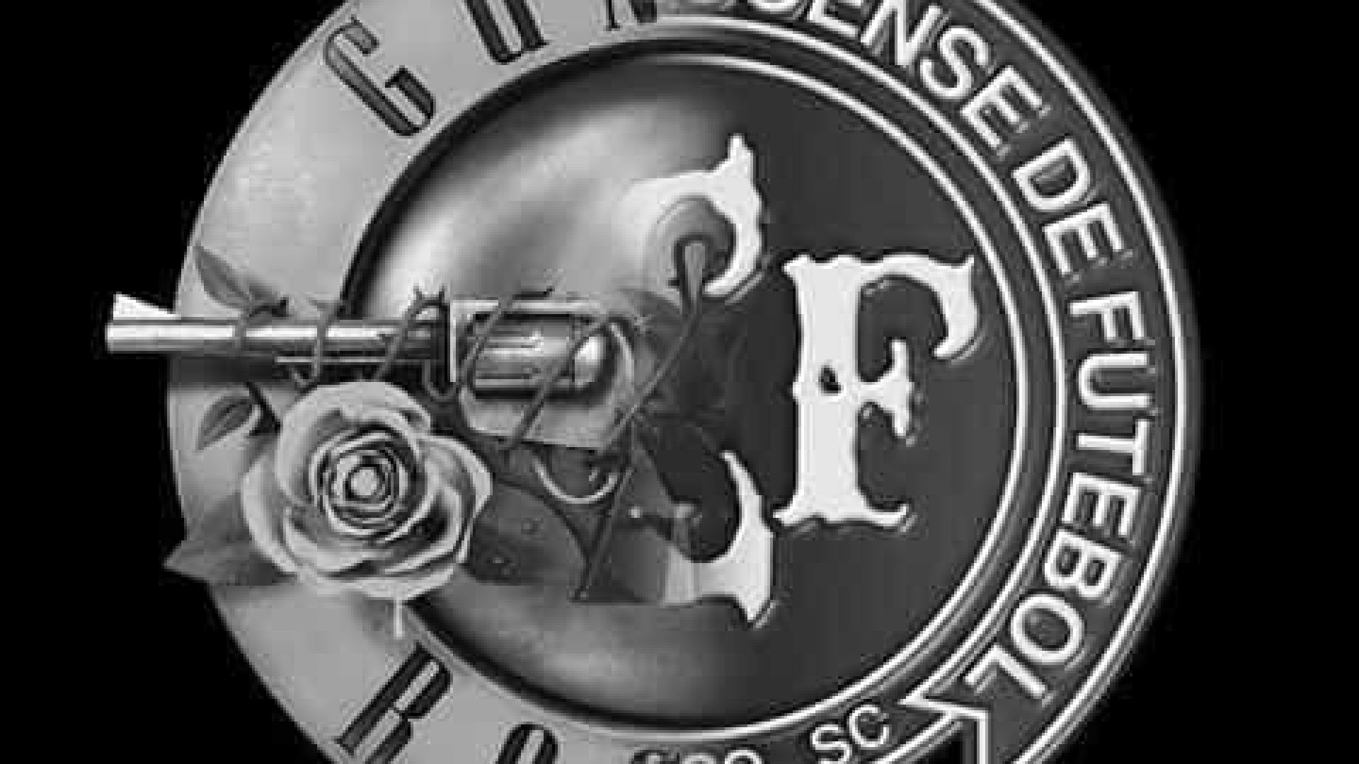 Guns N’ Roses faz homenagem a Chapecoense; assista