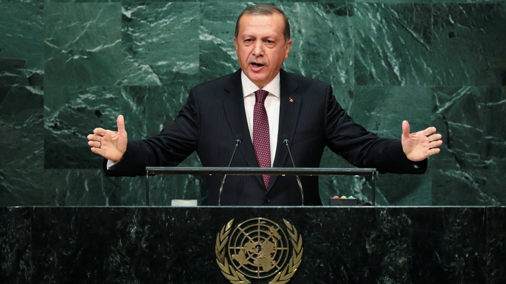 Presidente da Turquia diz que tropas
turcas invadiram a Síria