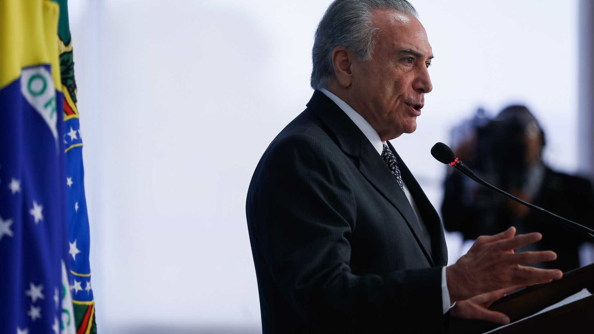 Temer rompe silêncio sobre Manaus e
fala em 'acidente pavoroso'