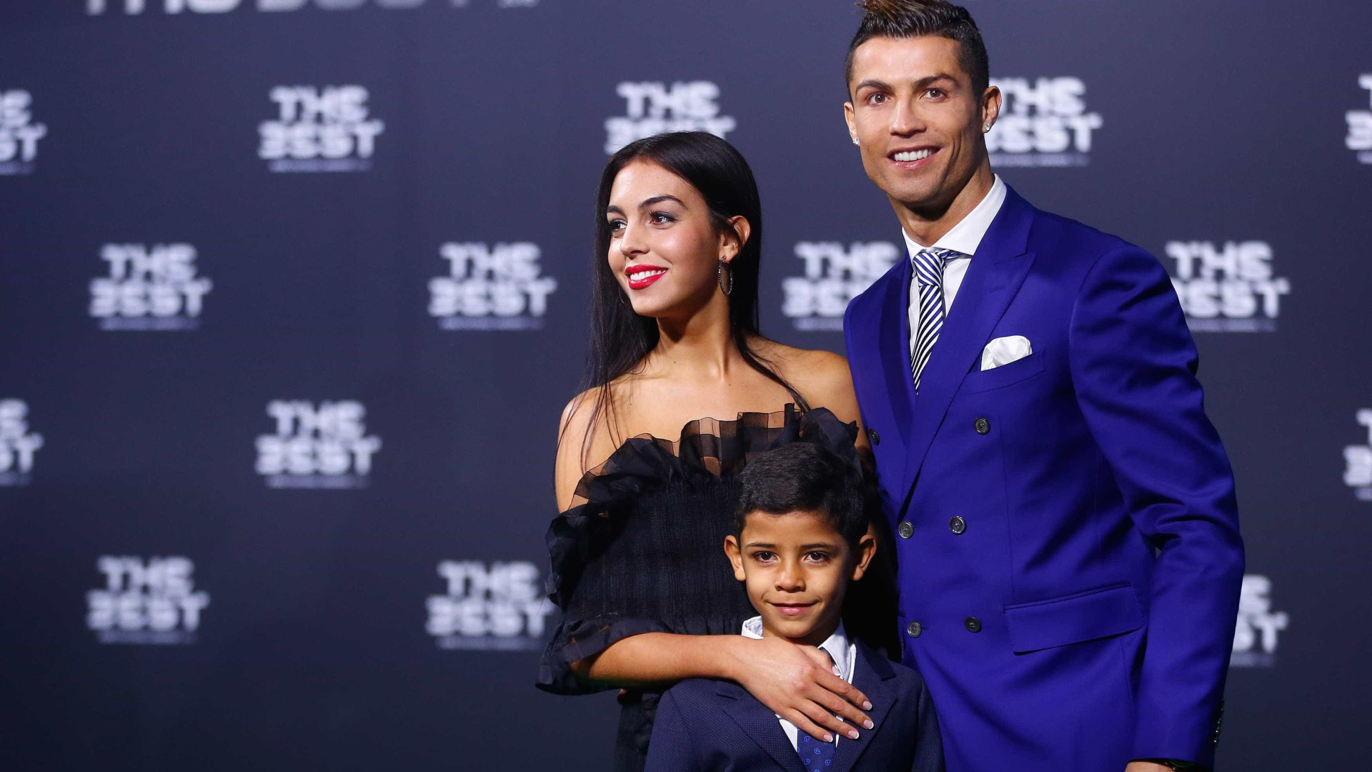 Namorada de CR7, Georgina Rodríguez exibe novo look: 'Enlouqueci'