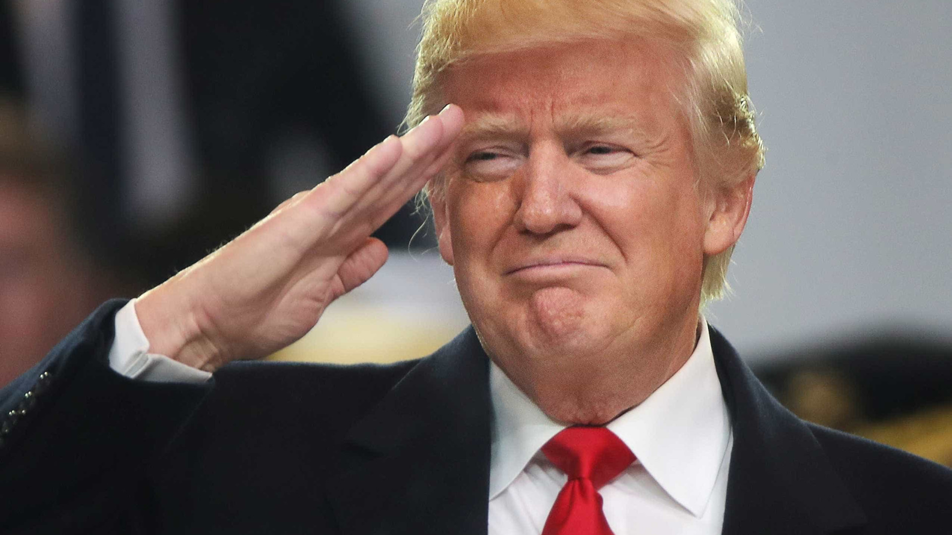 Resultado de imagem para presidente dos estados unidos no telefone