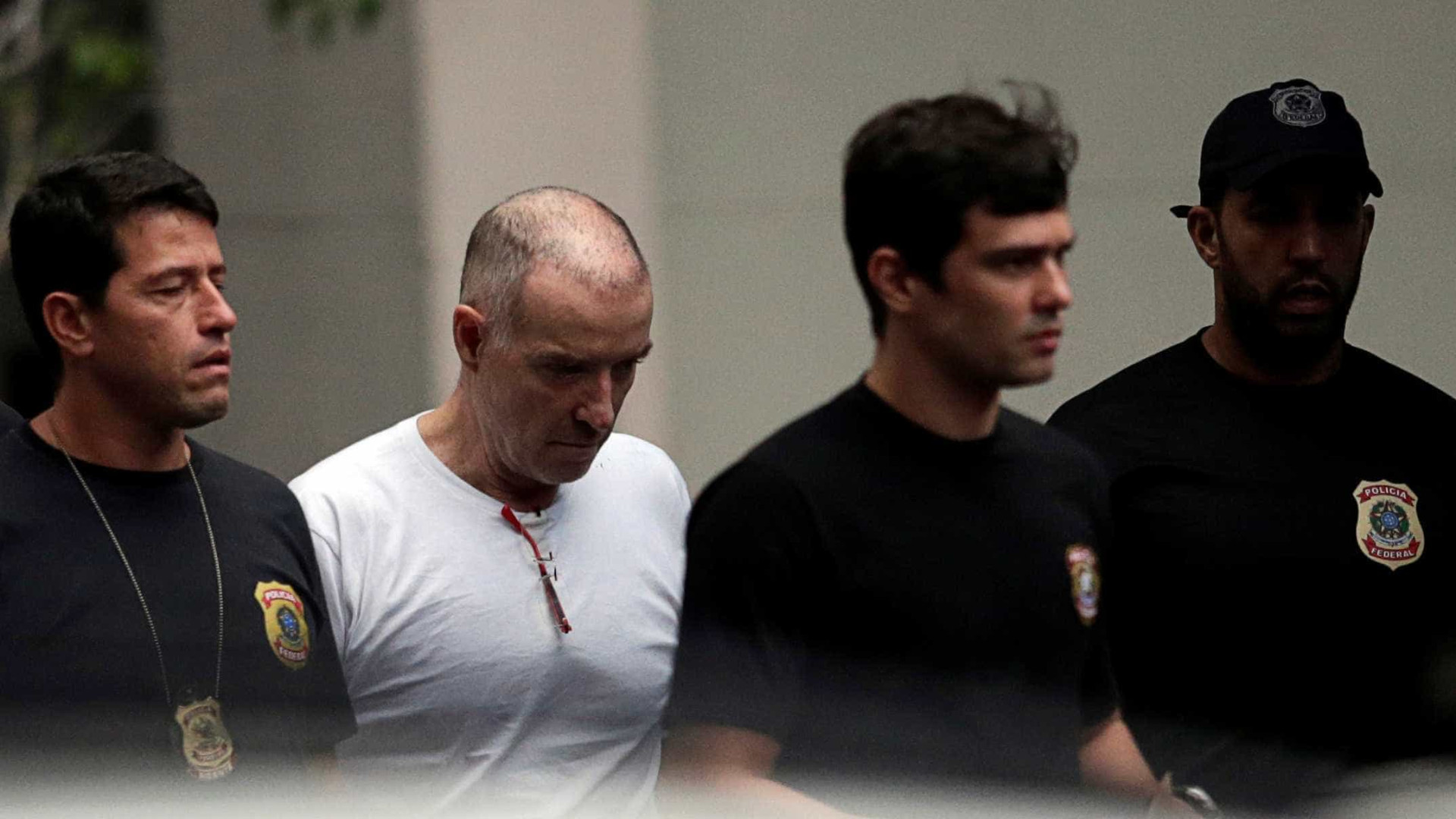 Eike Batista chega com advogado à Justiça Federal para depor