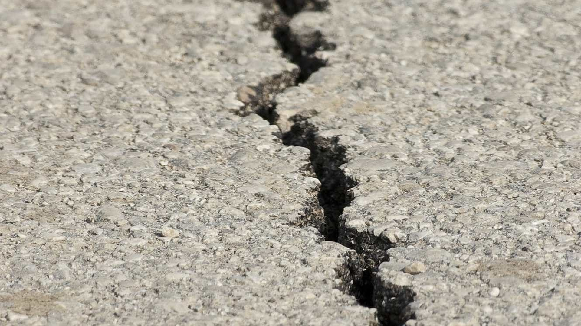 Terremoto causa deslizamentos e morte no Peru