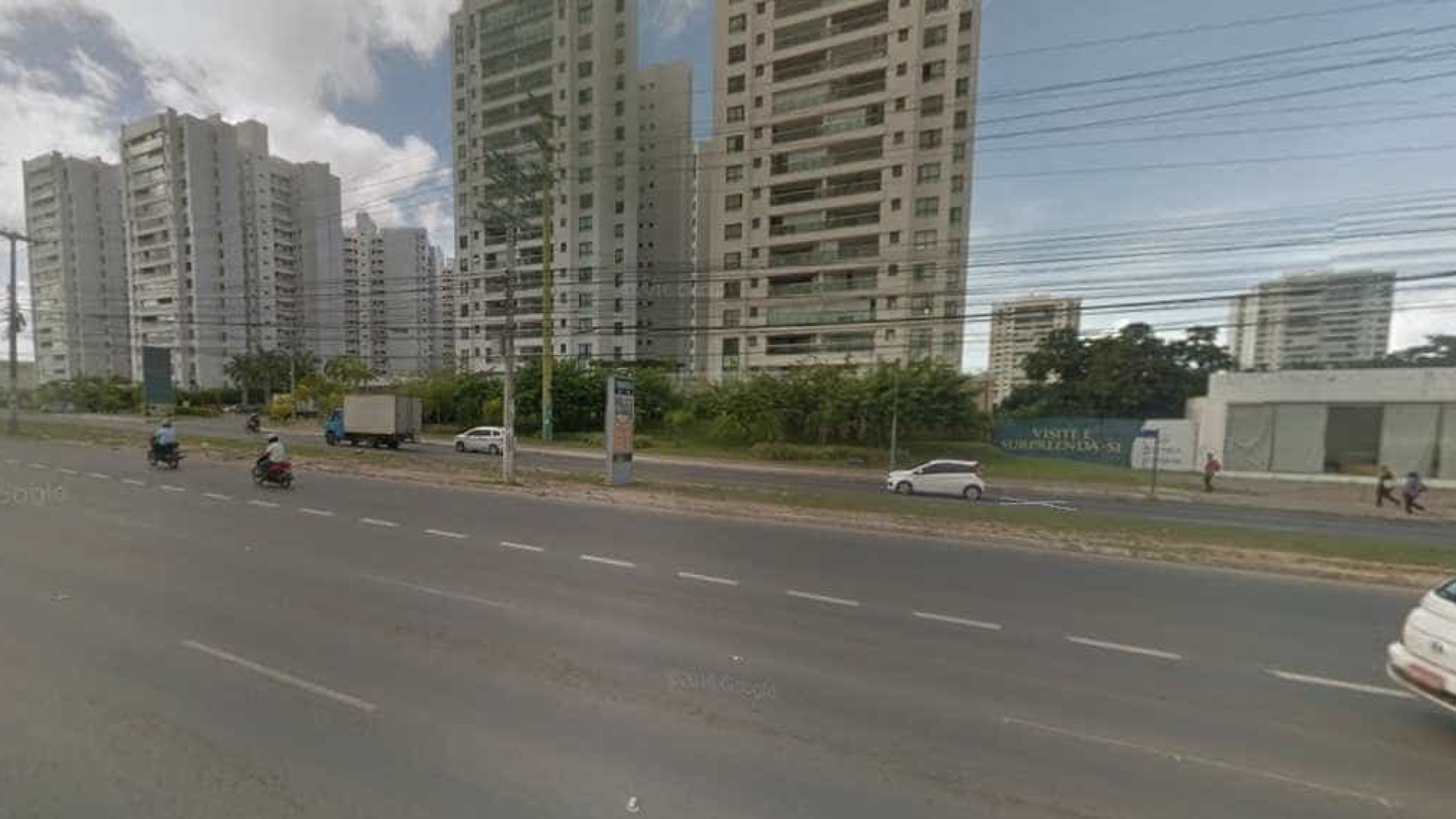 Assalto a ônibus deixa passageiro morto em Salvador