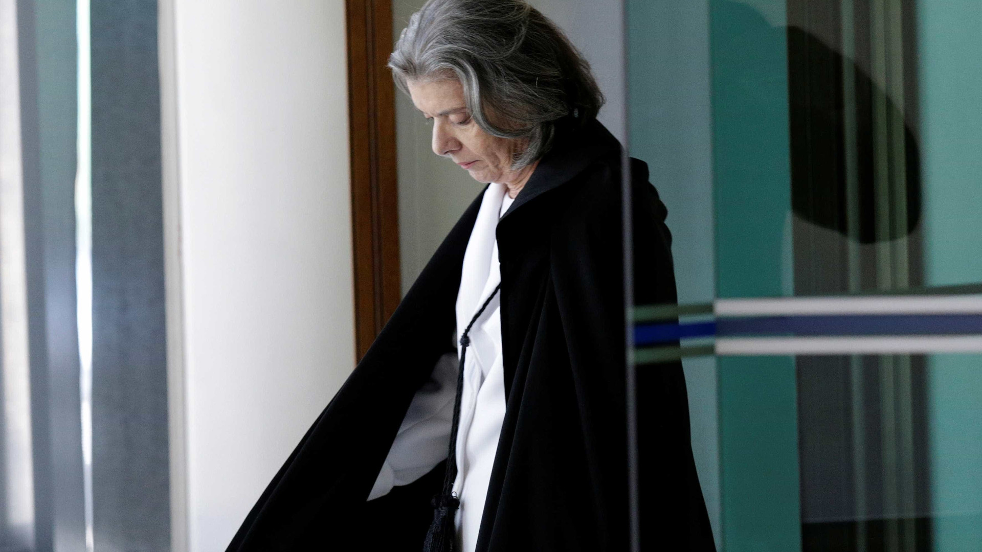 STF julgará em dezembro direito de PF fechar delação
