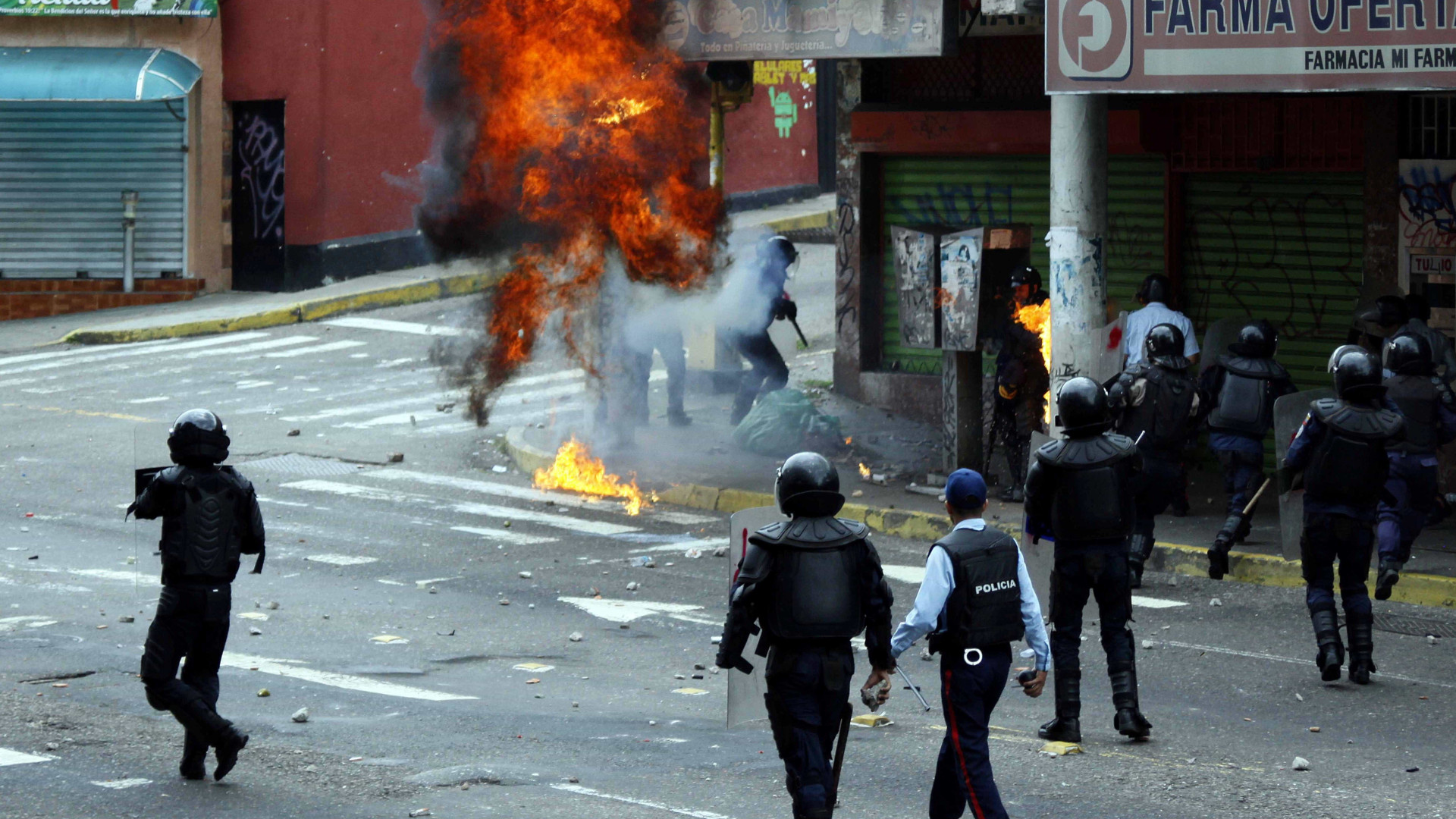 Oposição convoca para hoje novos
protestos na Venezuela