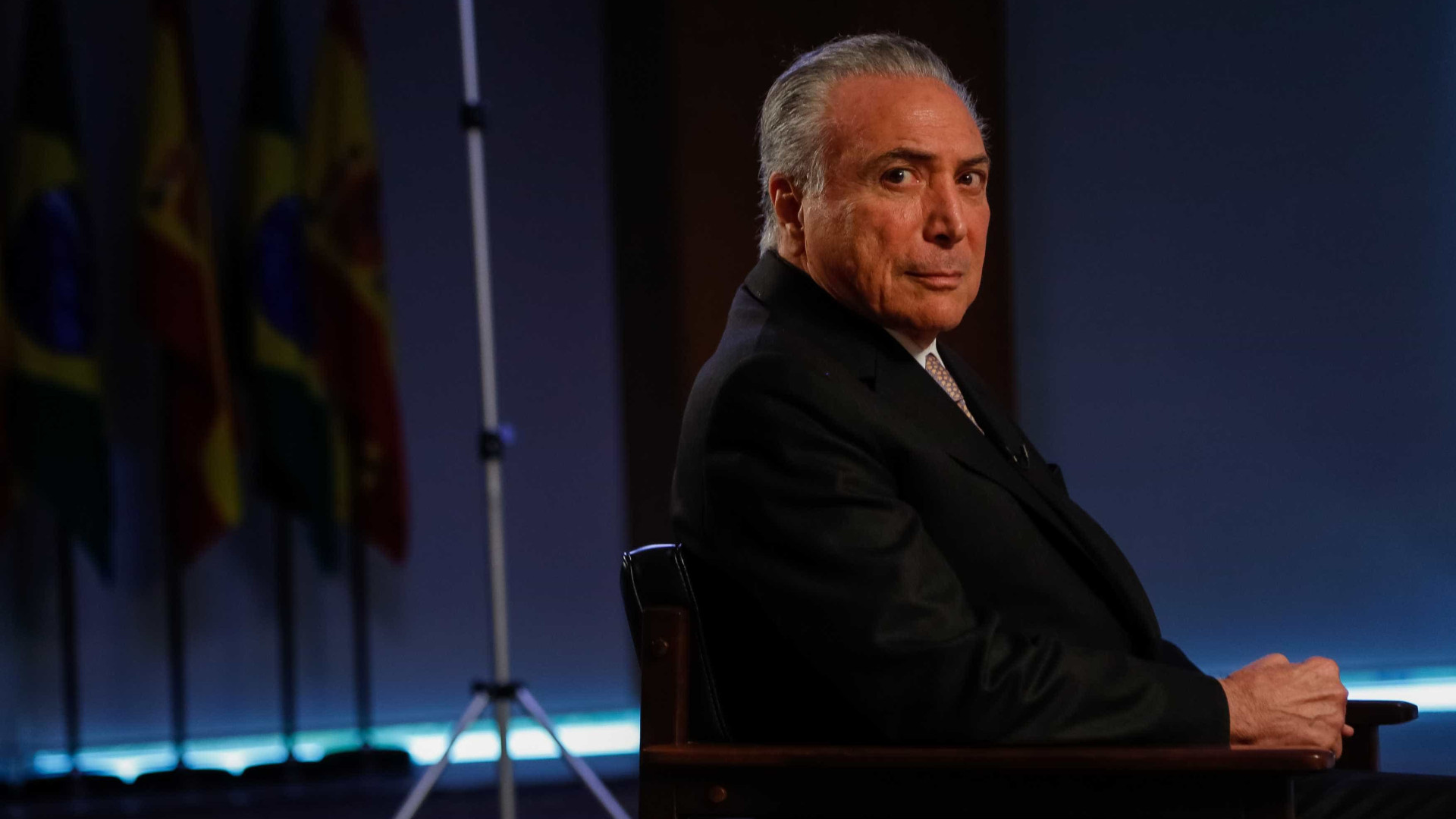 Presidente avalia divulgar vídeo em rede nacional, mas teme panelaço
