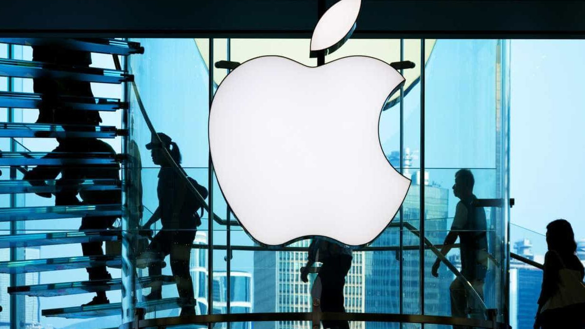 MacBook mais barato poderá chegar em junho