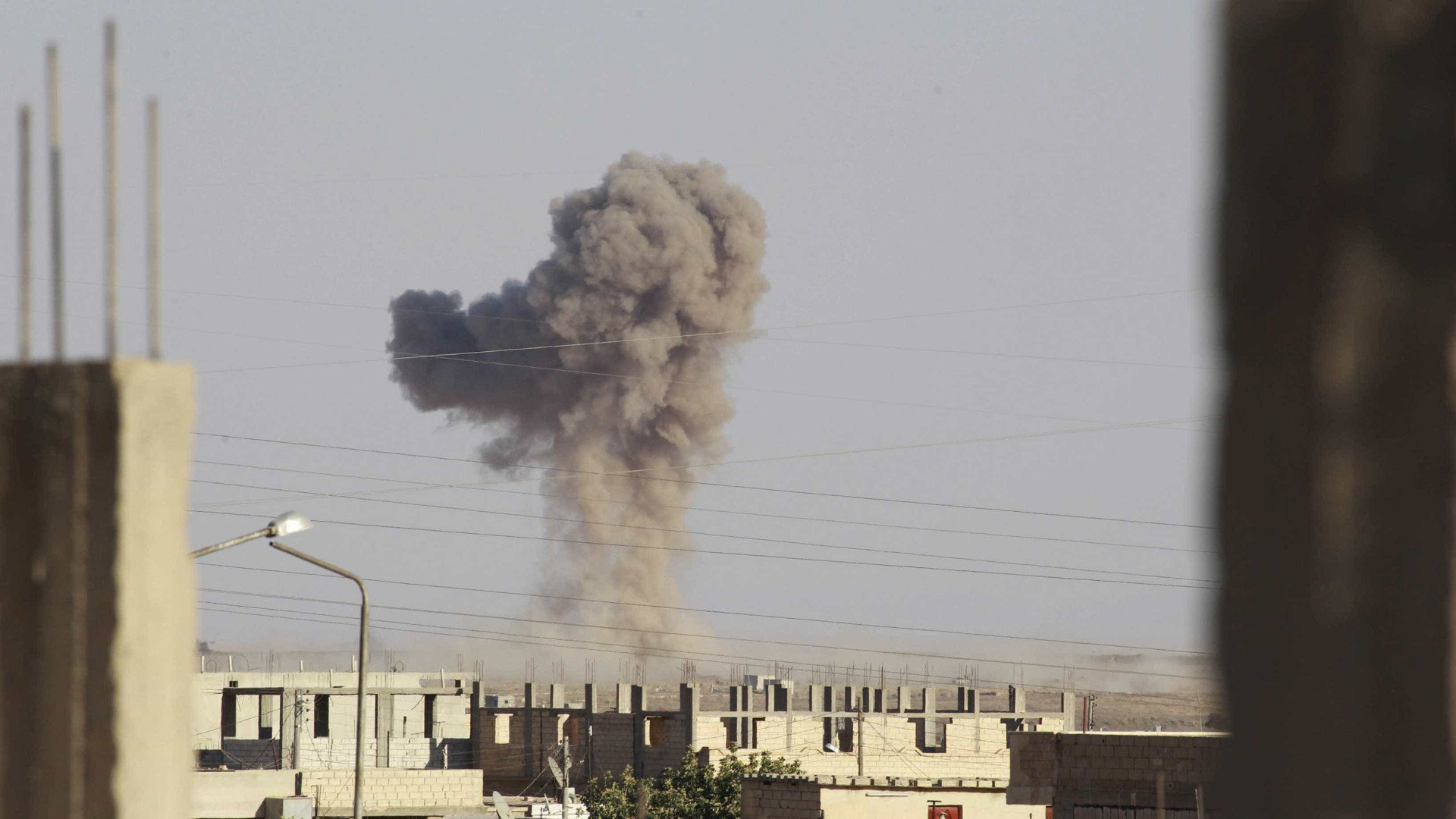 EUA bombardeiam comboio pró-Assad na Síria