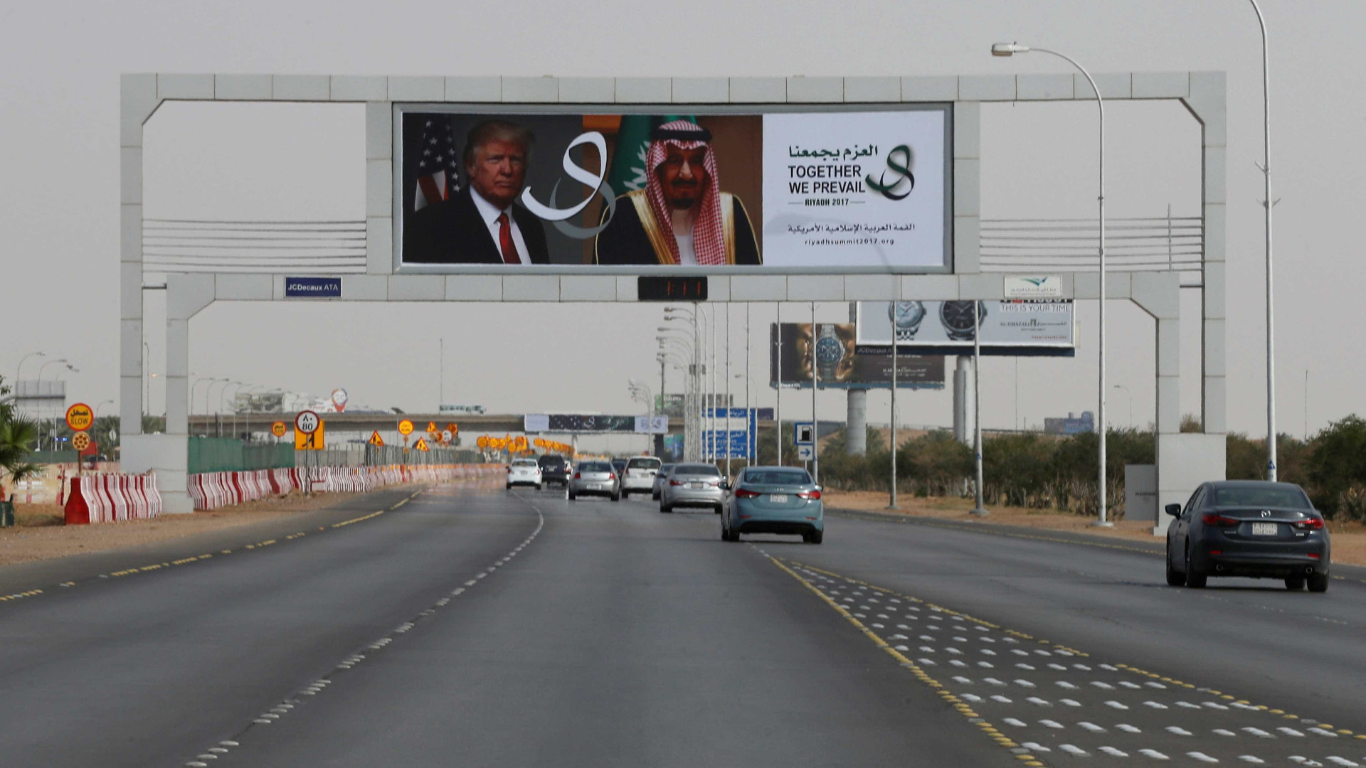 Trump e Arábia Saudita planejam
acordo bilionário de armas