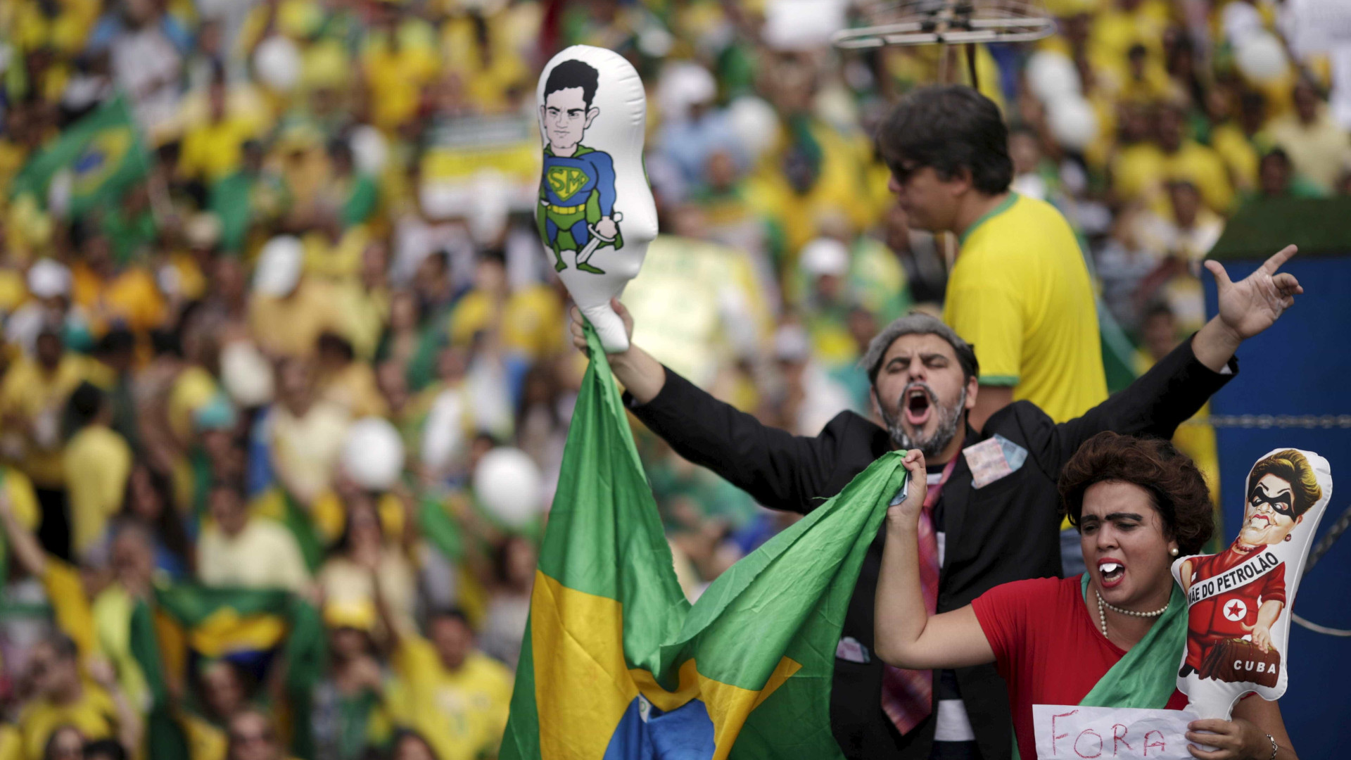 Movimentos anti-Dilma recuam em
pedido de renúncia de Temer