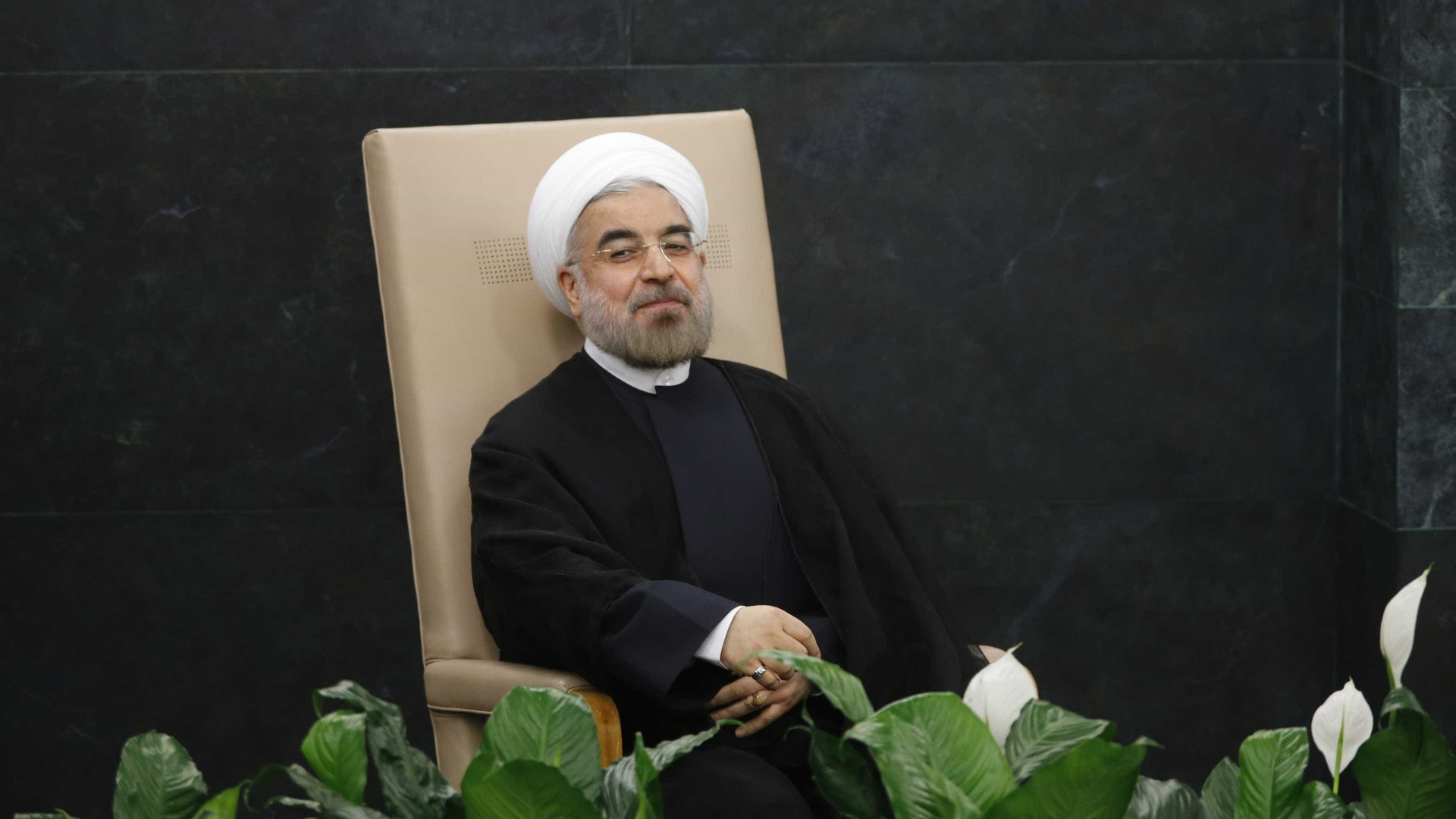 Hassan Rouhani é reeleito presidente no Irã