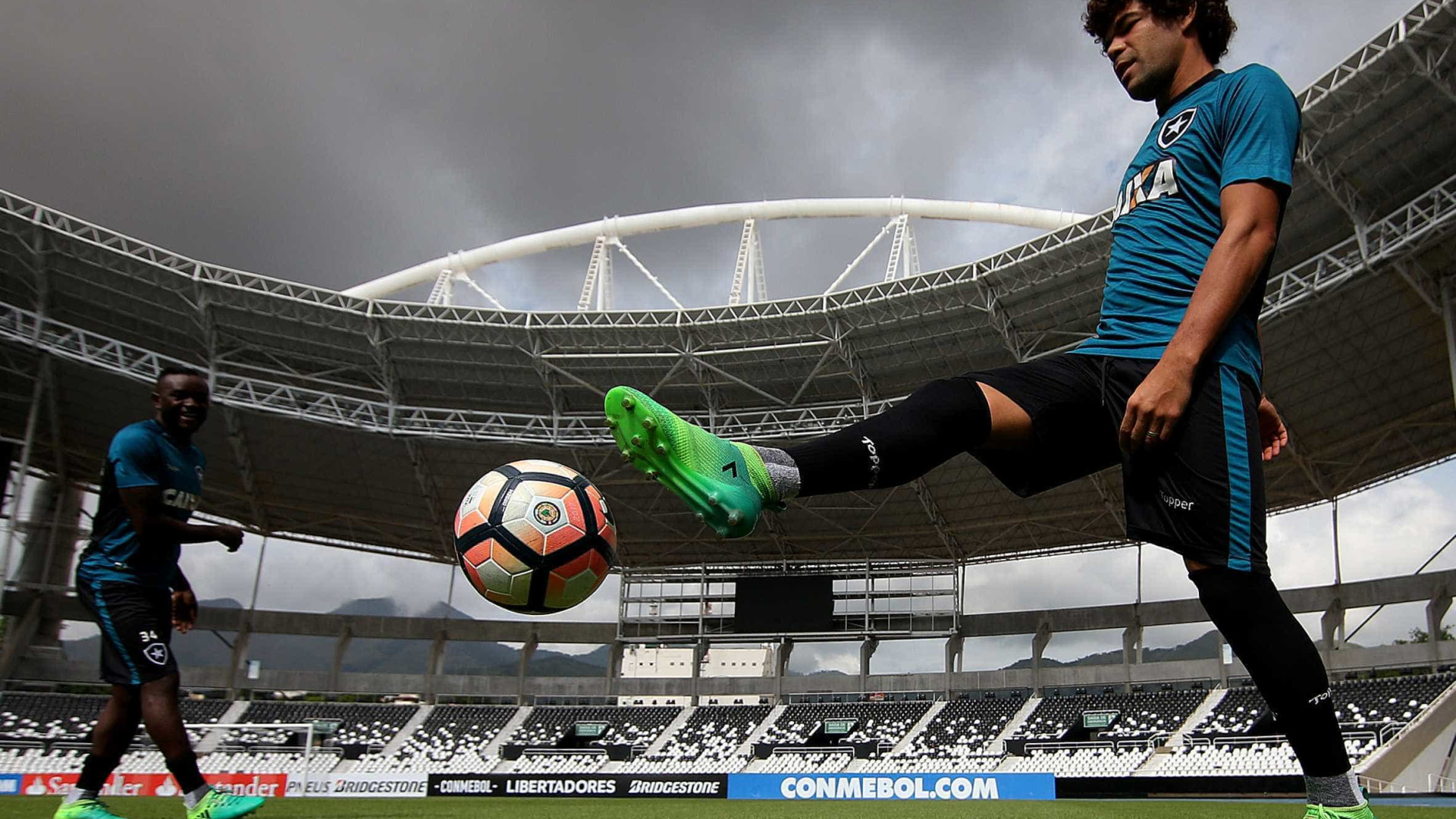 Atento a Libertadores, Botafogo escala time misto contra Ponte