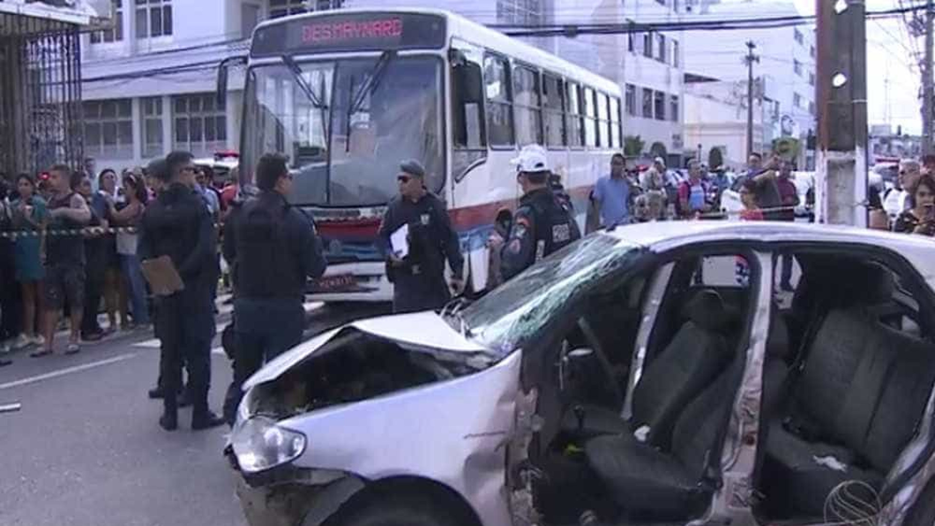Motorista não teria obedecido sinalização
em acidente com cantora
