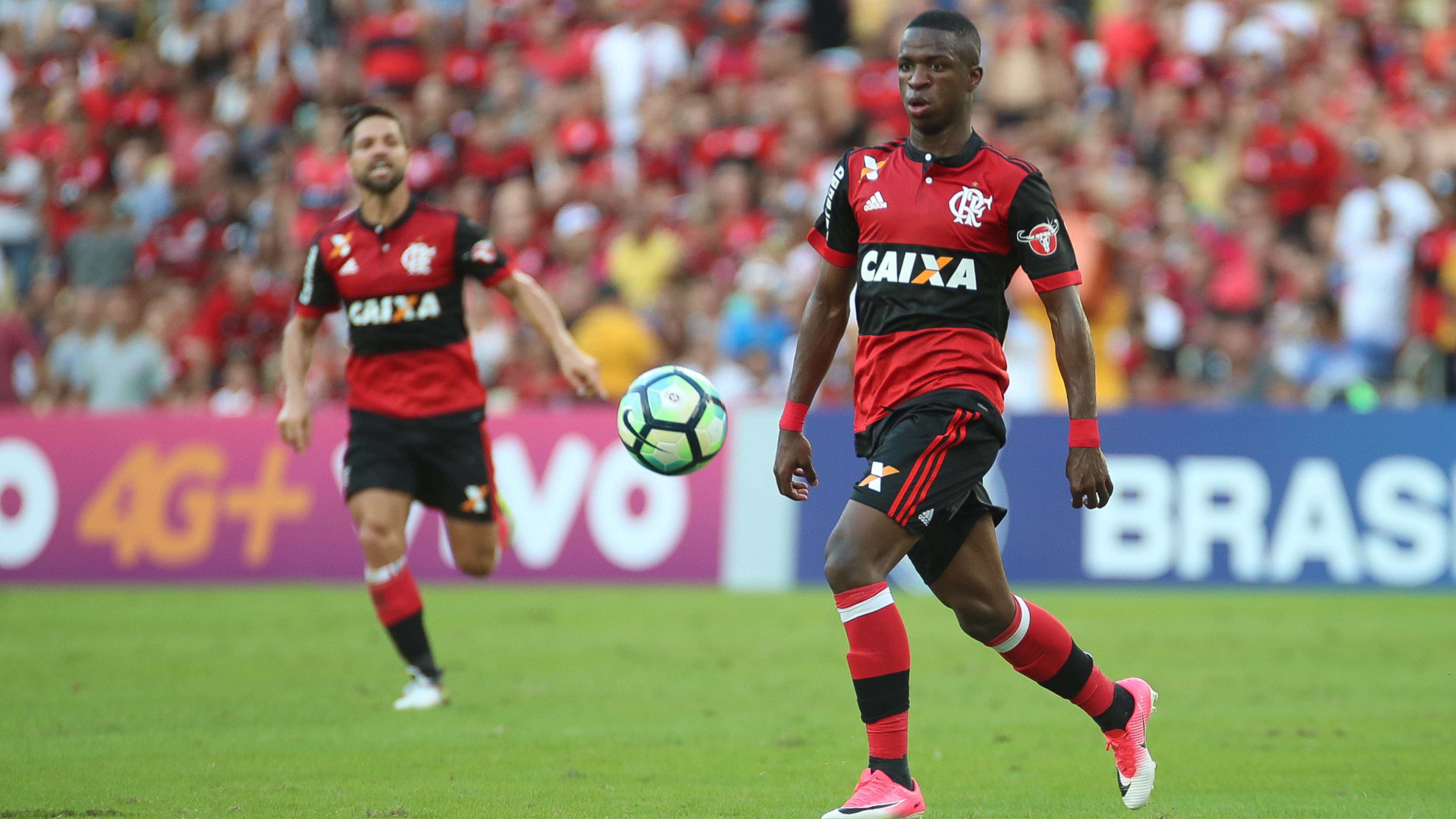 Contrato com Real Madrid obriga que Vinícius Jr. seja titular no Fla
