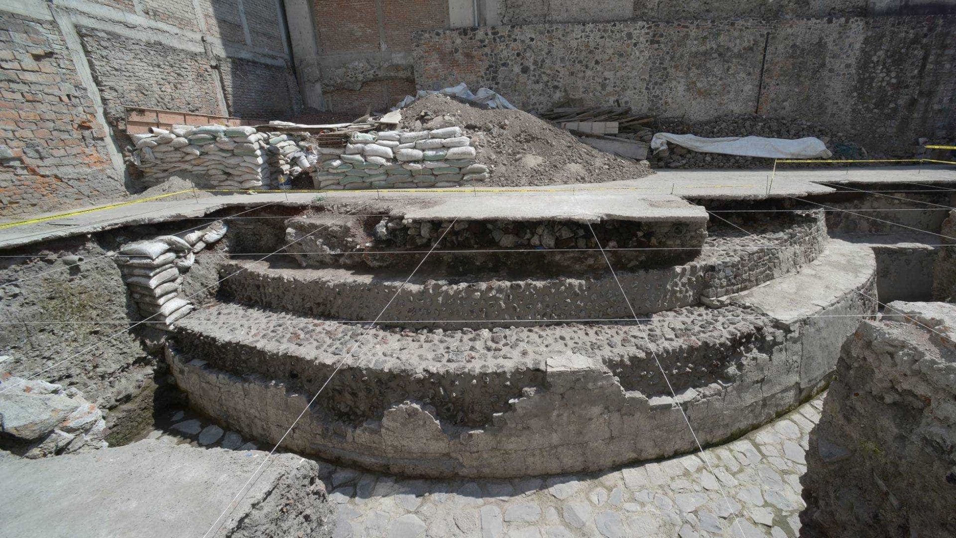 Templo asteca é encontrado na Cidade do México