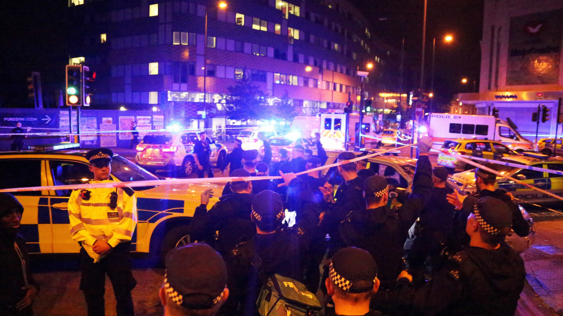 Polícia de Londres trata novo atropelamento
como atentado terrorista