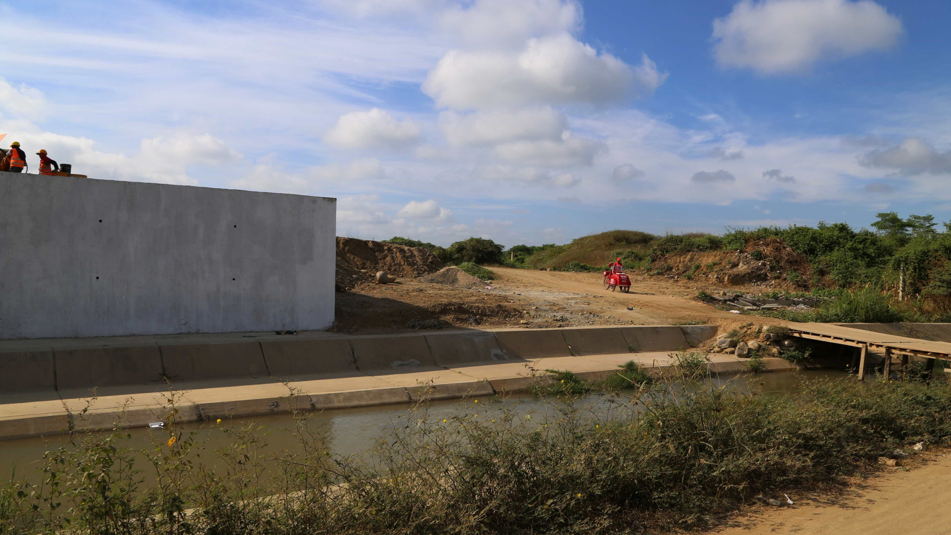 Equador paralisa construção de muro
na fronteira com Peru
