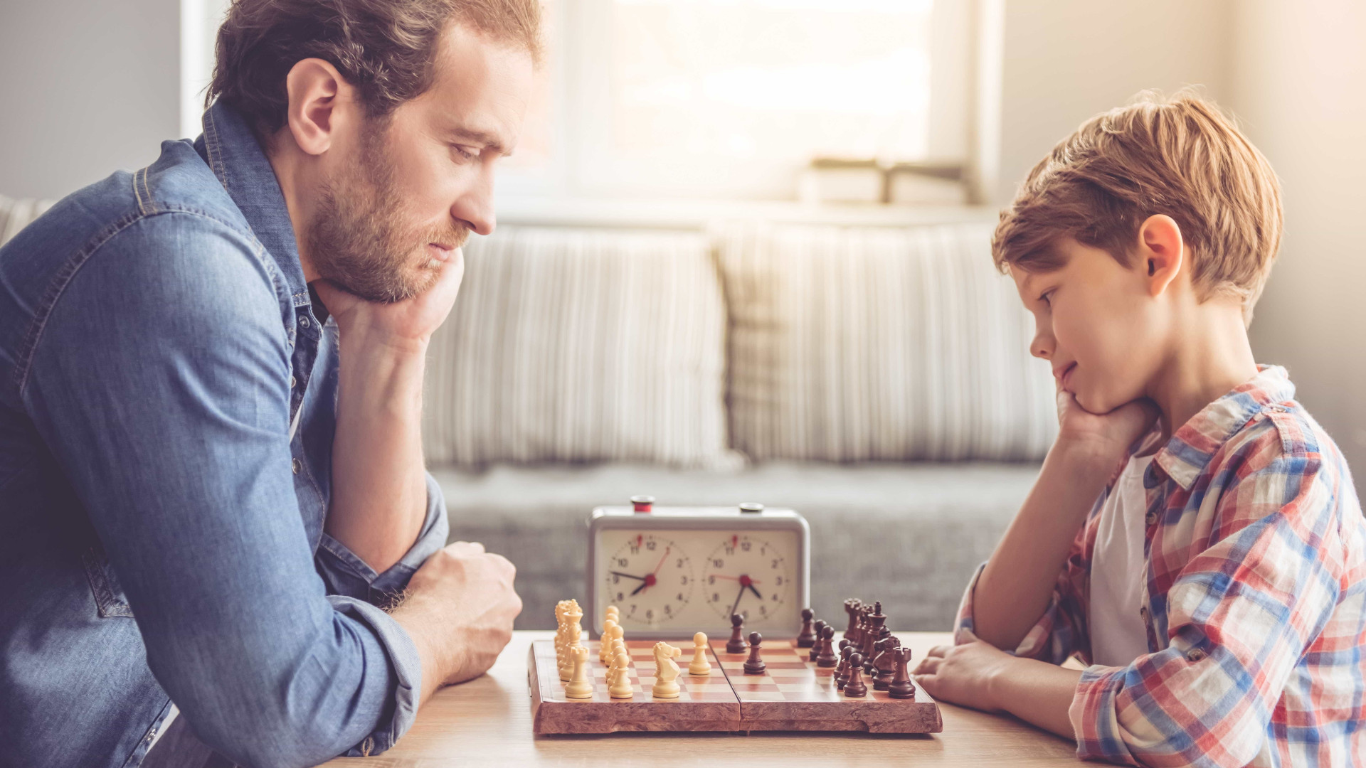 É positivo deixar a criança ganhar quando competimos com ela?
