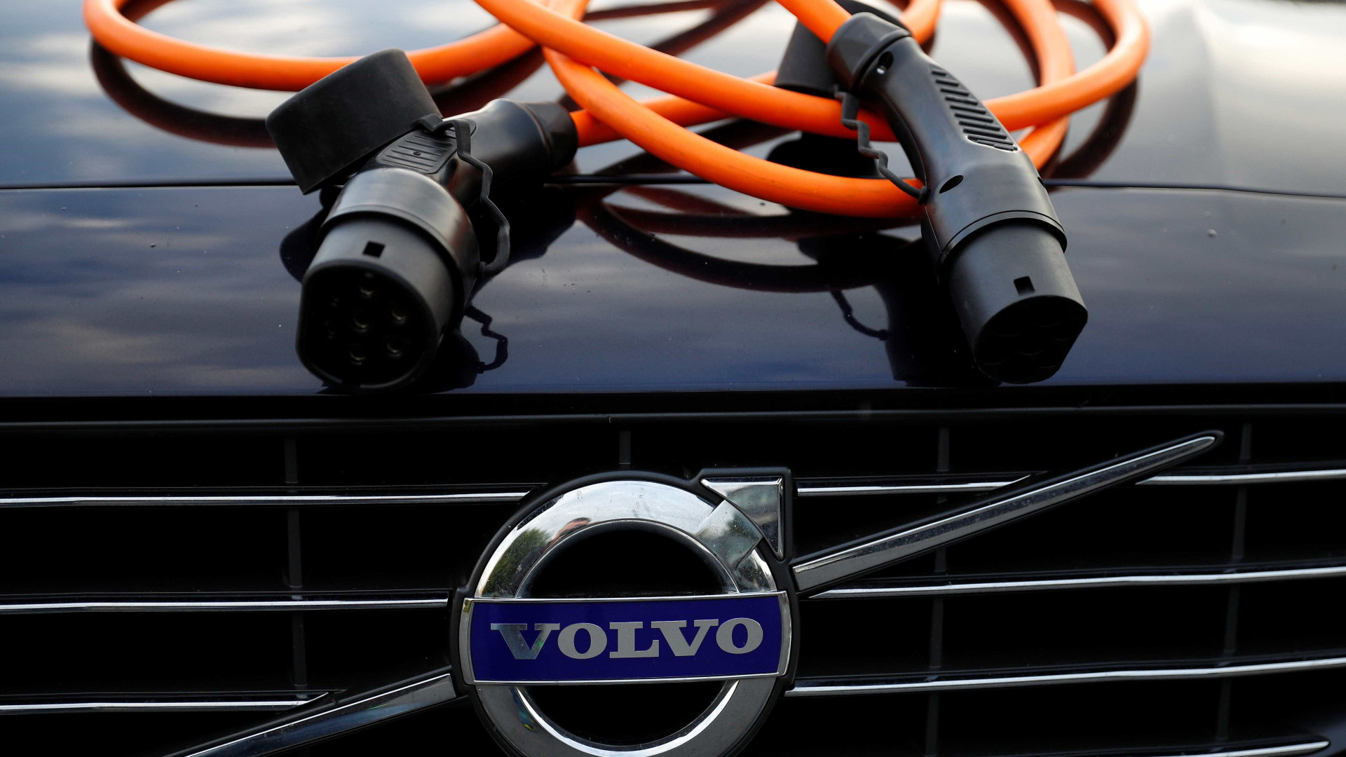 Resultado de imagem para indústria automotiva carro elétrico volvo