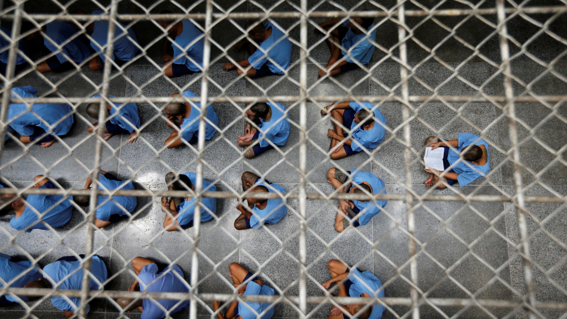 Detentos fazem agentes reféns dentro de penitenciária de Belém