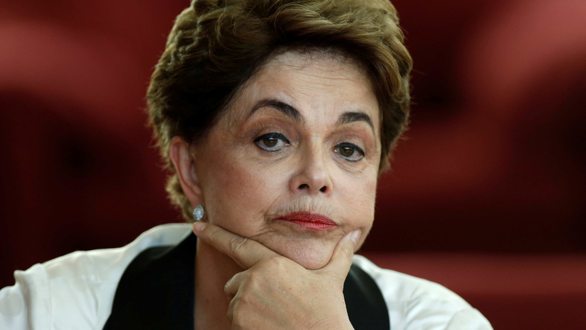 Eventual candidatura de Dilma ao Senado cria tensão entre PT e MDB