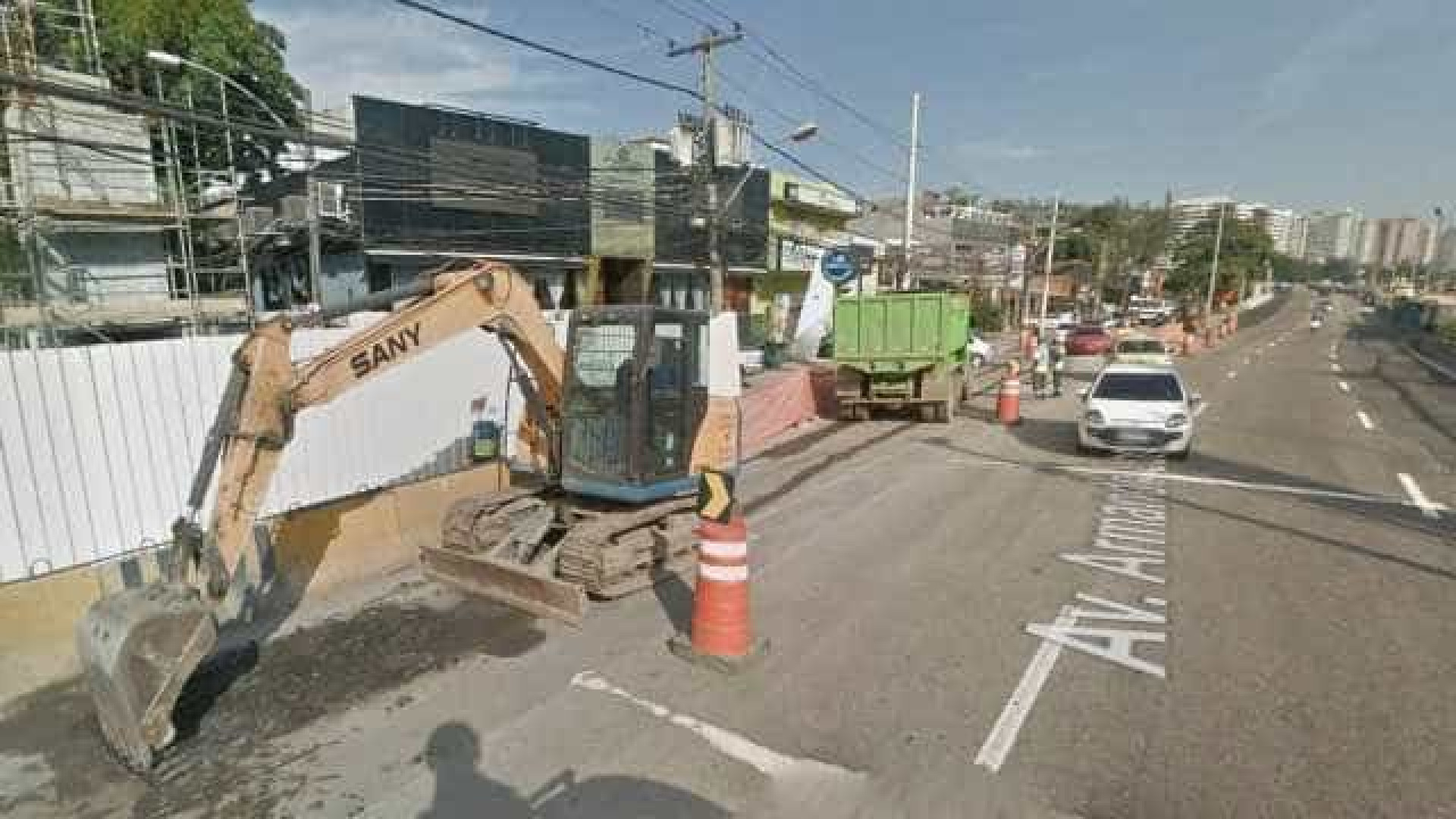 Motorista embriagada atropela mulher, xinga PMs e é presa no Rio