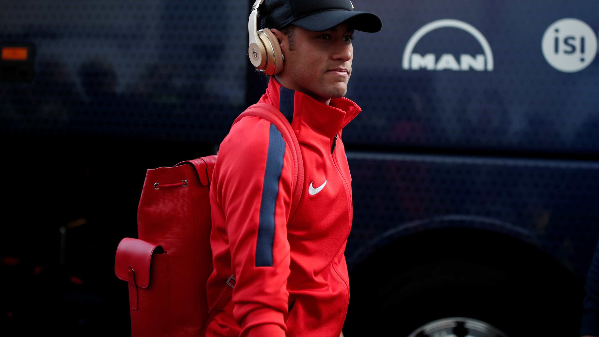 PSG põe Neymar entre os titulares contra Guingamp