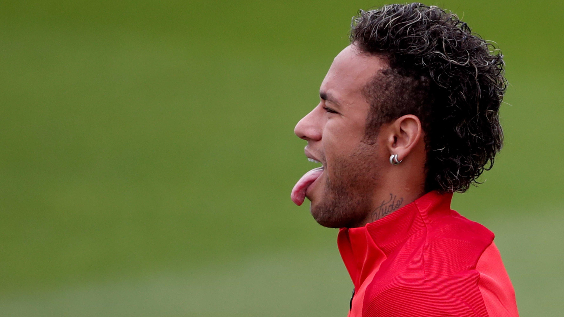 Técnico diz que PSG pode ajudar Neymar a ser melhor do mundo