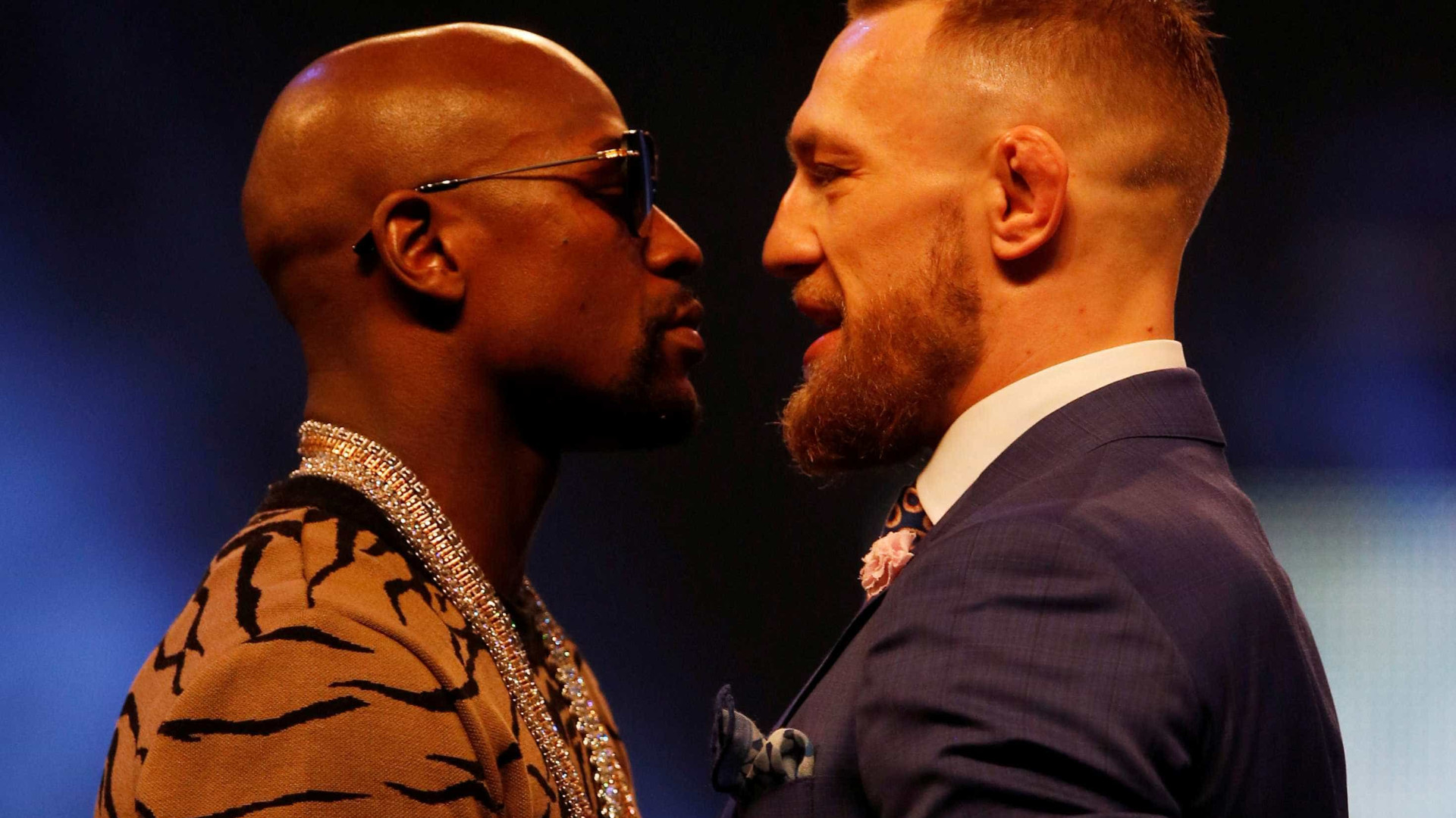 Demi Lovato cantará hino americano em luta entre McGregor e Mayweather Demi Lovato cantará hino americano em luta entre McGregor e Mayweather