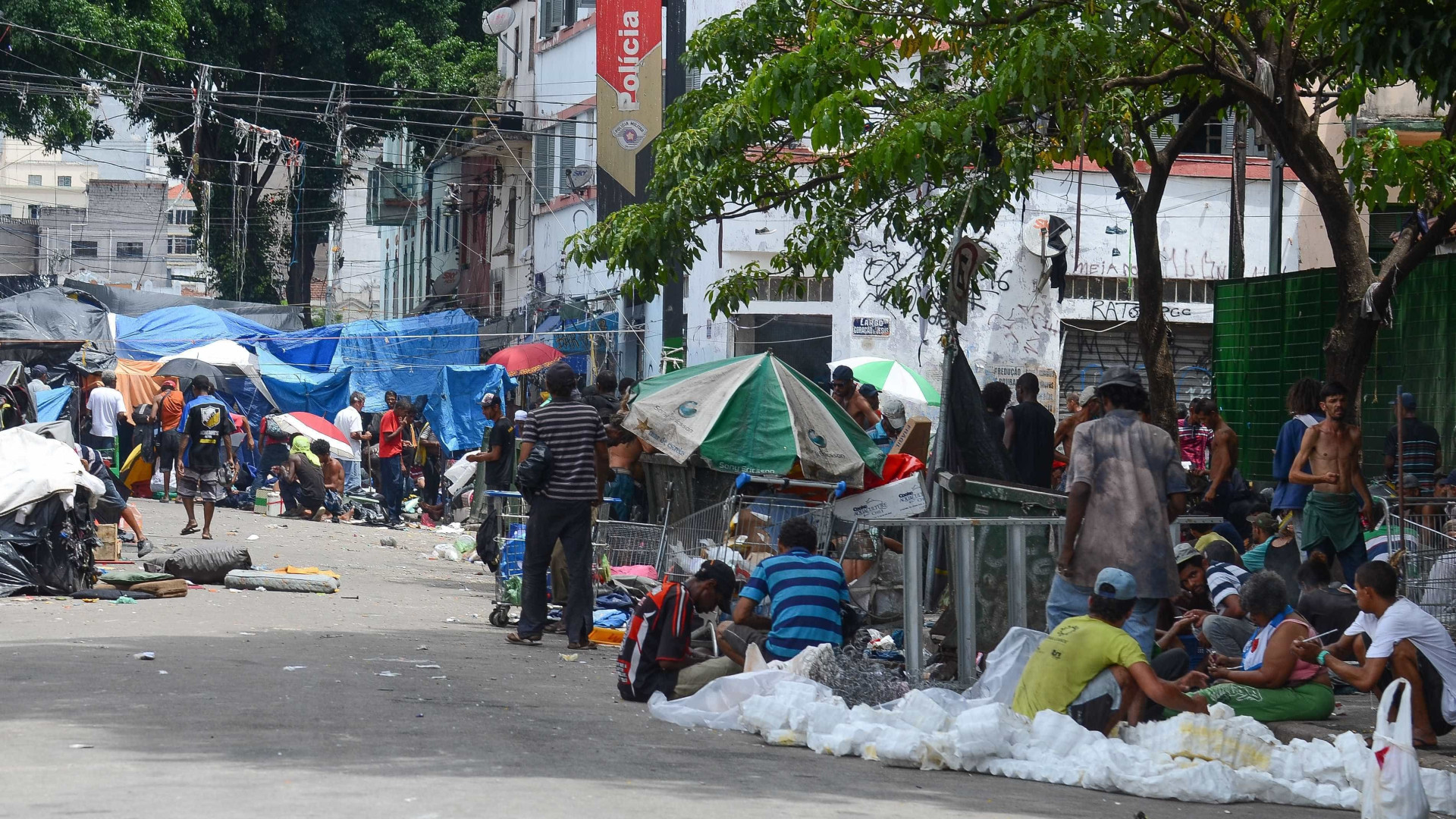Cracolândia tem reintegração de posse em ação irregular, diz promotor